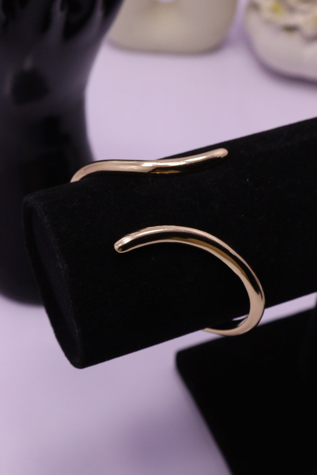 Sleek Wrist Series 0104 - AZ Golden Bangle