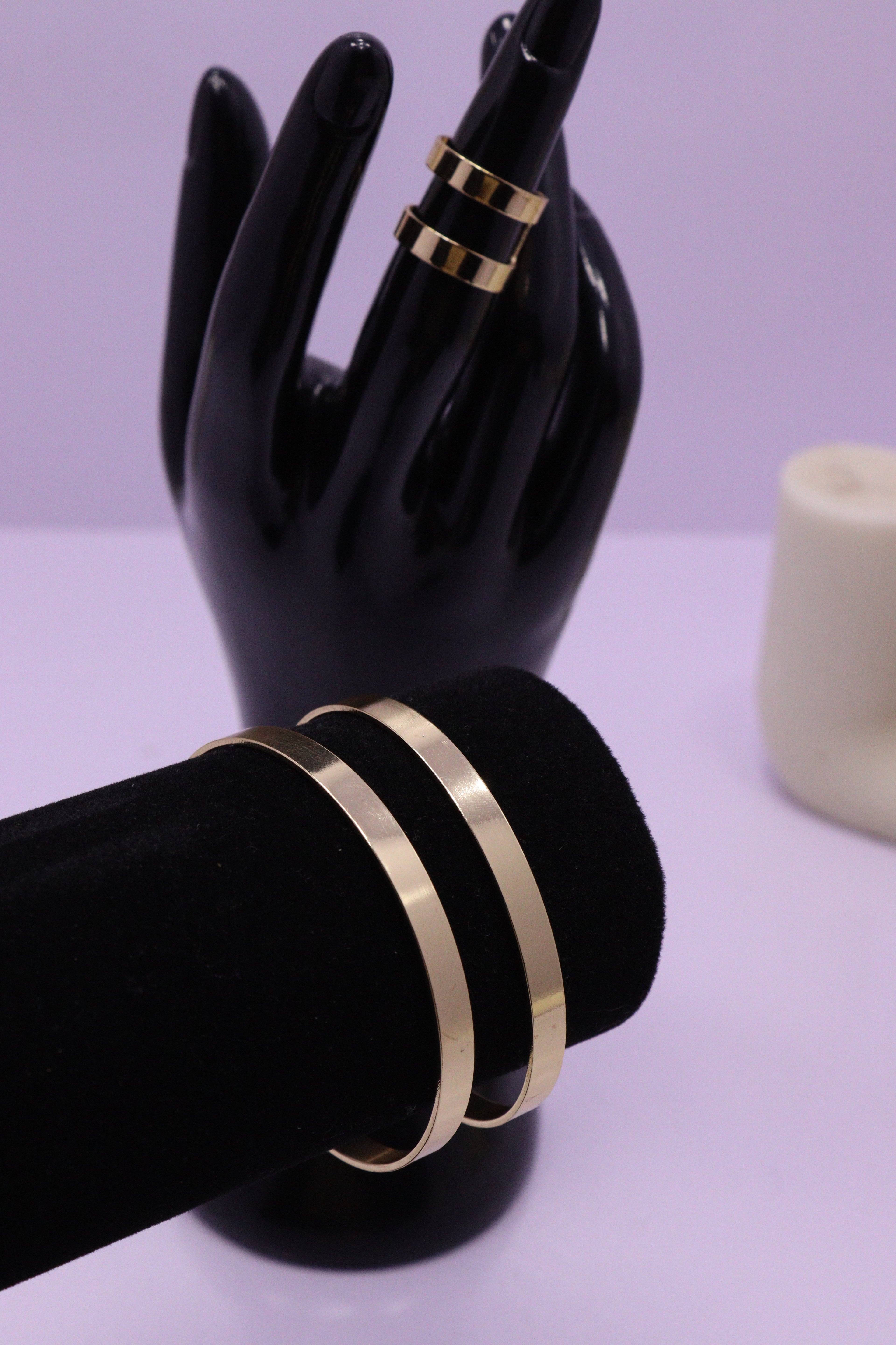 Sleek Wrist Series 0105 - AZ Golden Bangle