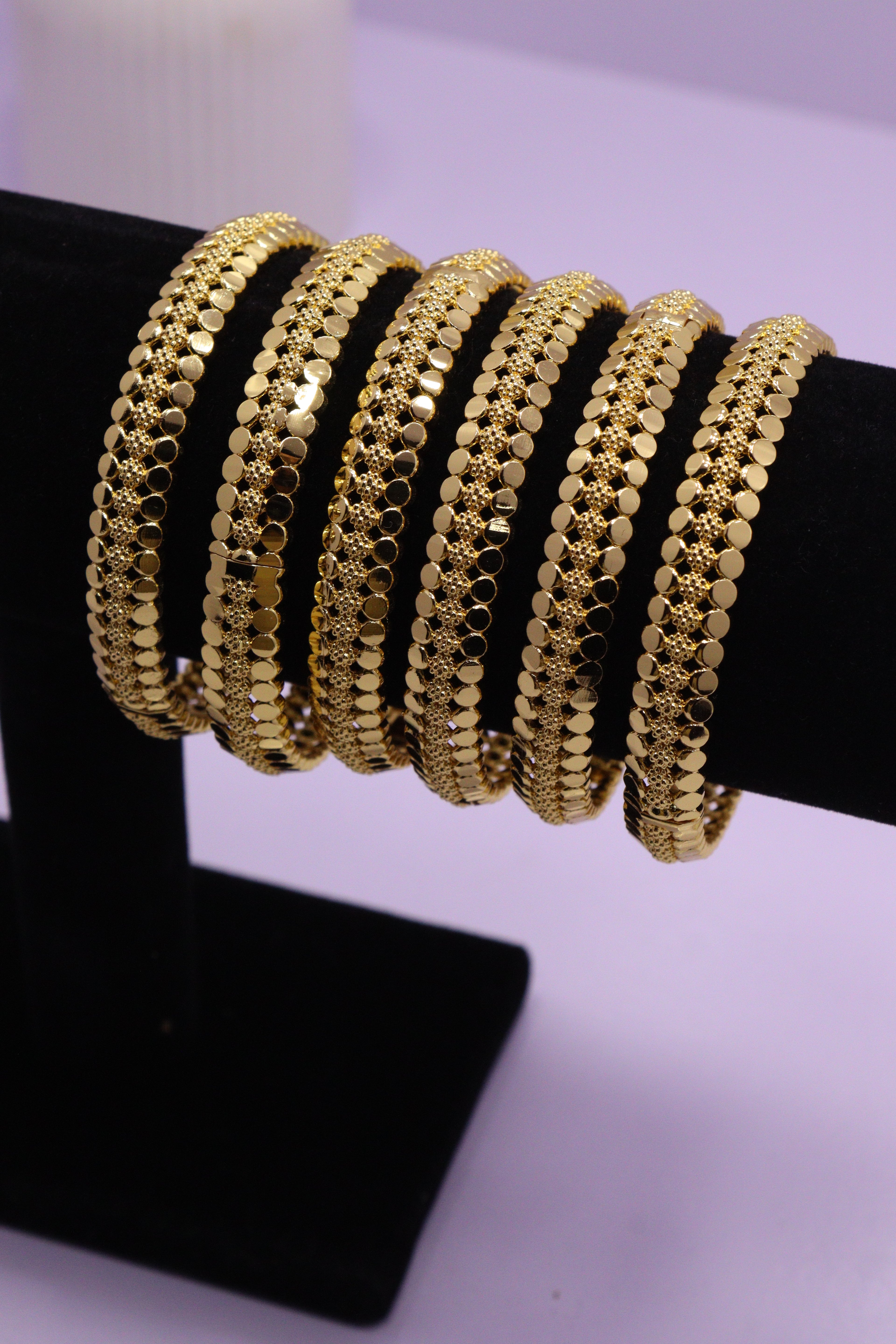 Sleek Wrist Series 0108- AZ Golden Bangle