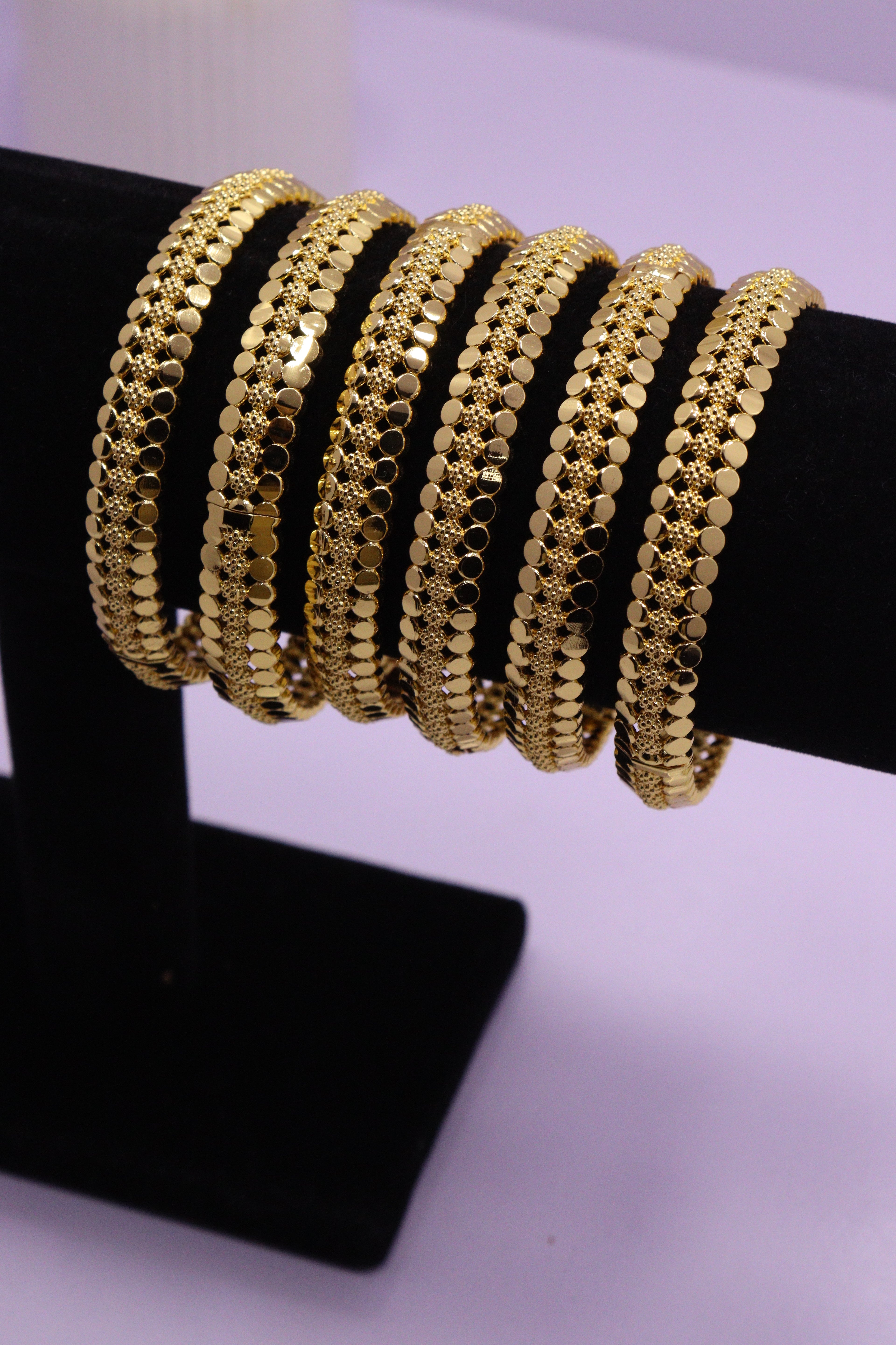 Sleek Wrist Series 0108- AZ Golden Bangle