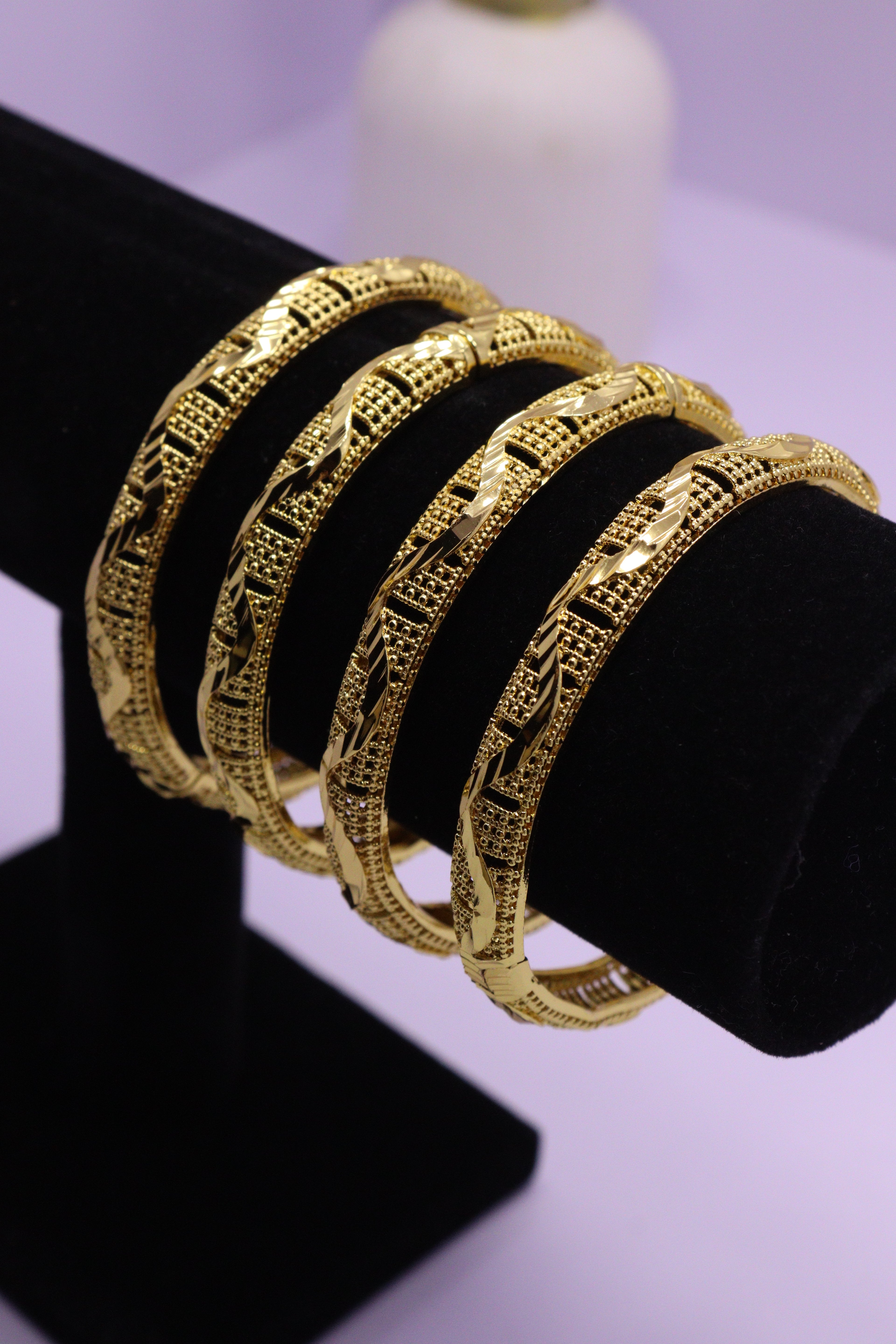 Sleek Wrist Series 0109 - AZ Golden Bangle