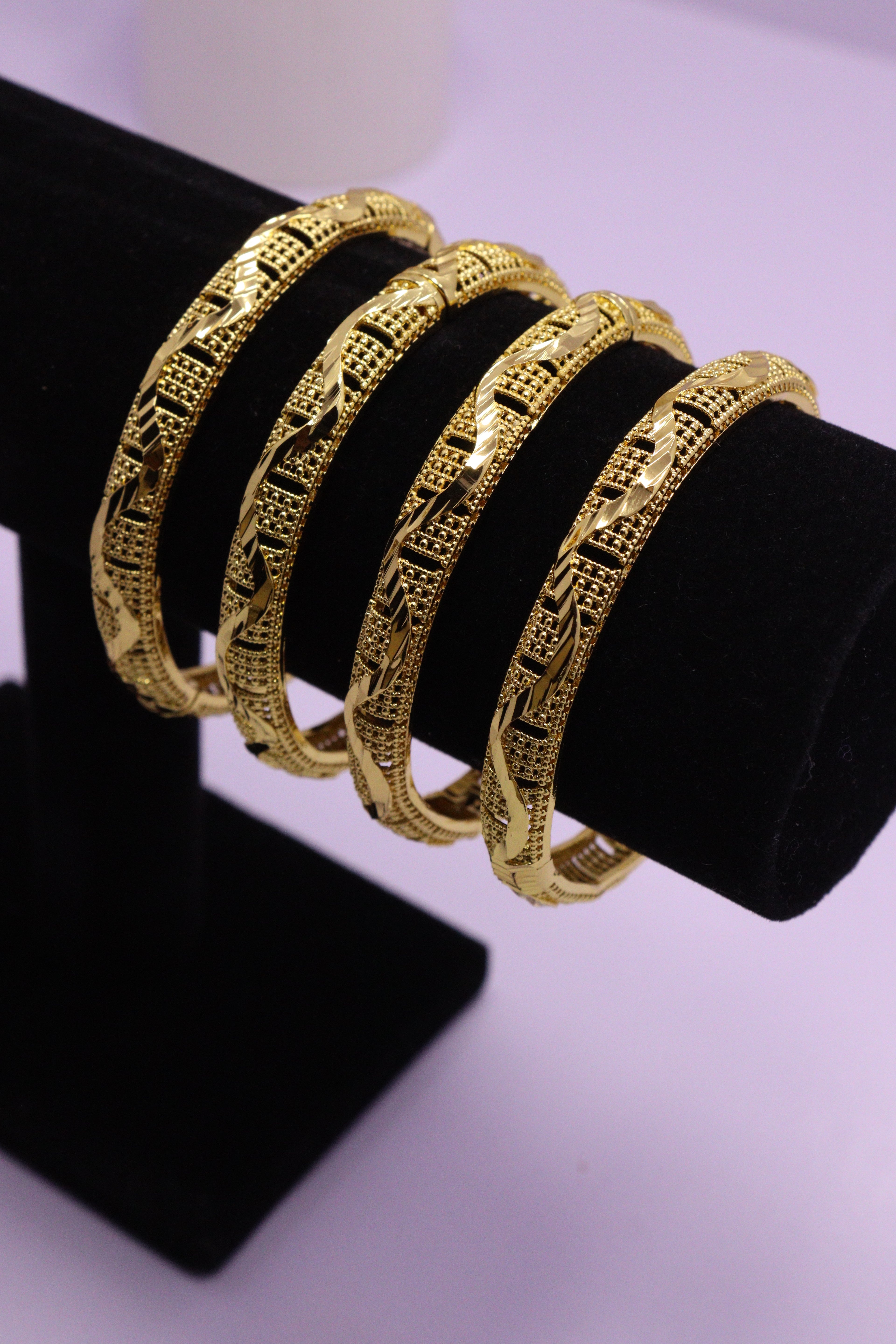 Sleek Wrist Series 0109 - AZ Golden Bangle