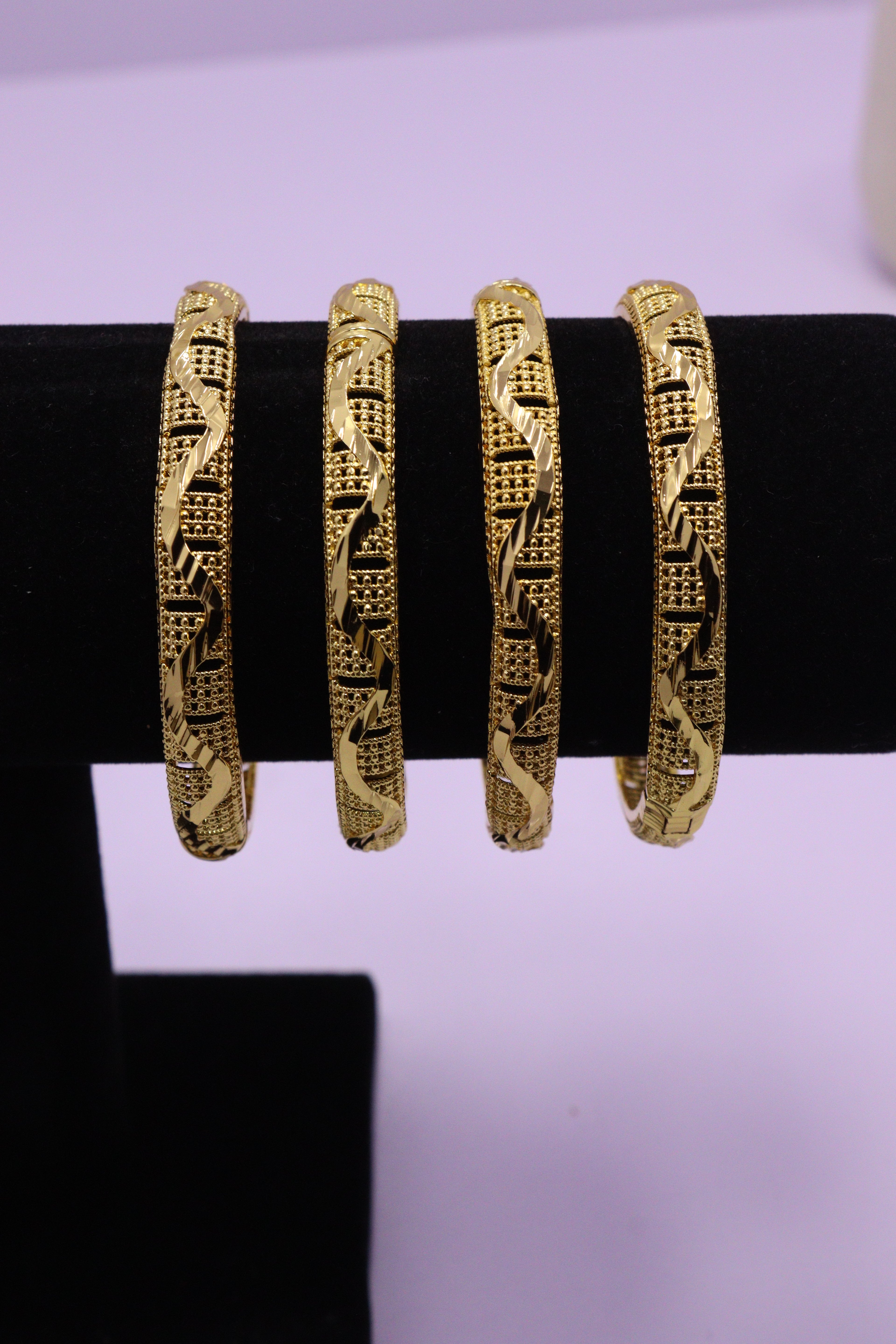 Sleek Wrist Series 0109 - AZ Golden Bangle
