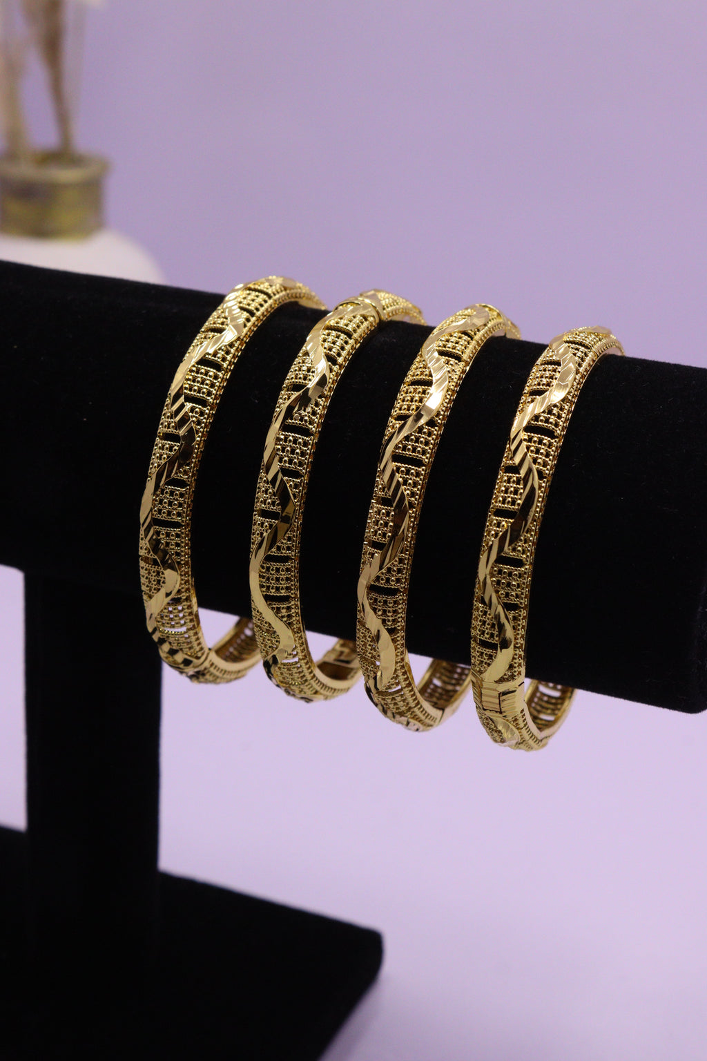 Sleek Wrist Series 0109 - AZ Golden Bangle