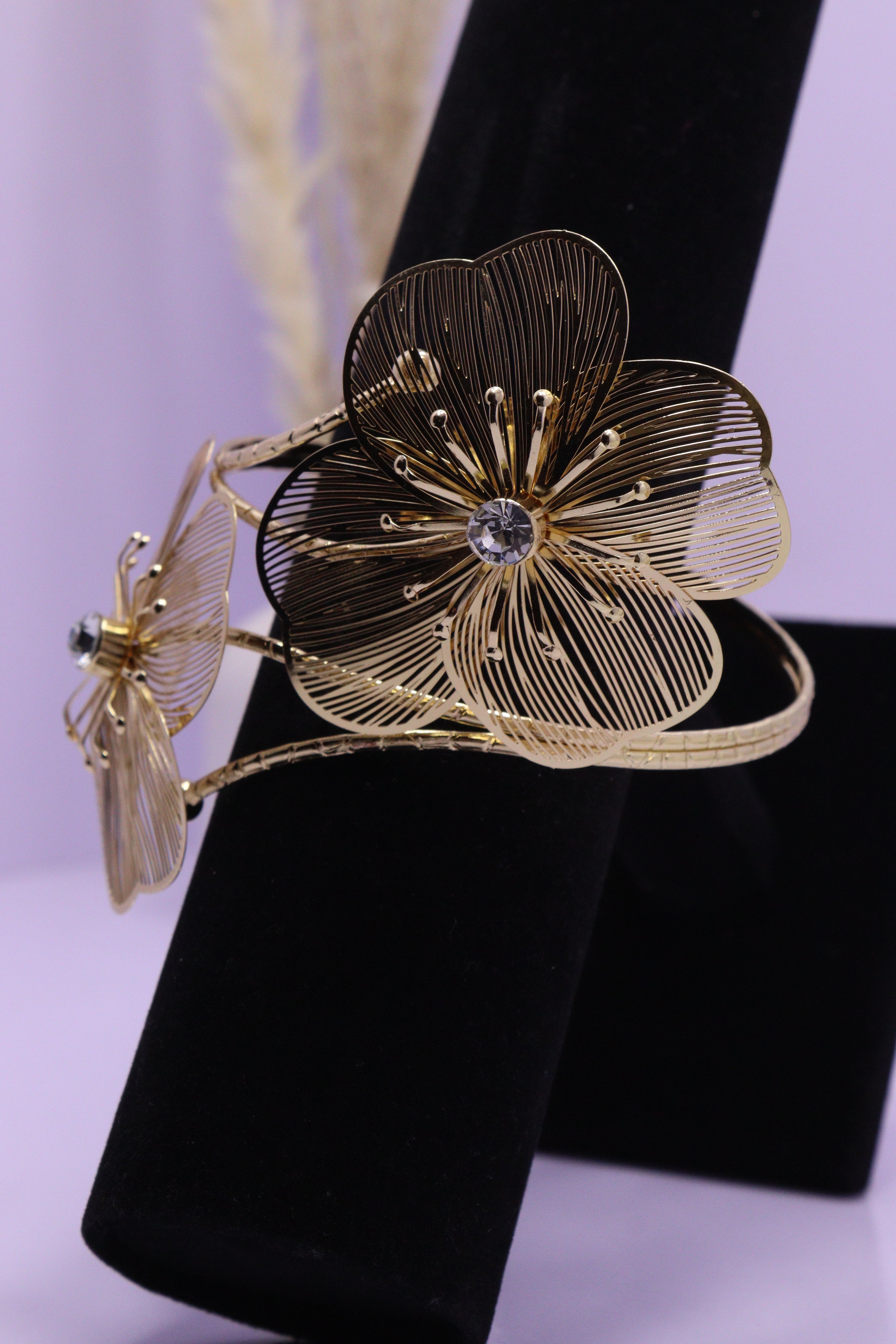 Royal Embrace Series 0002 - AZ Golden Arm Cuff