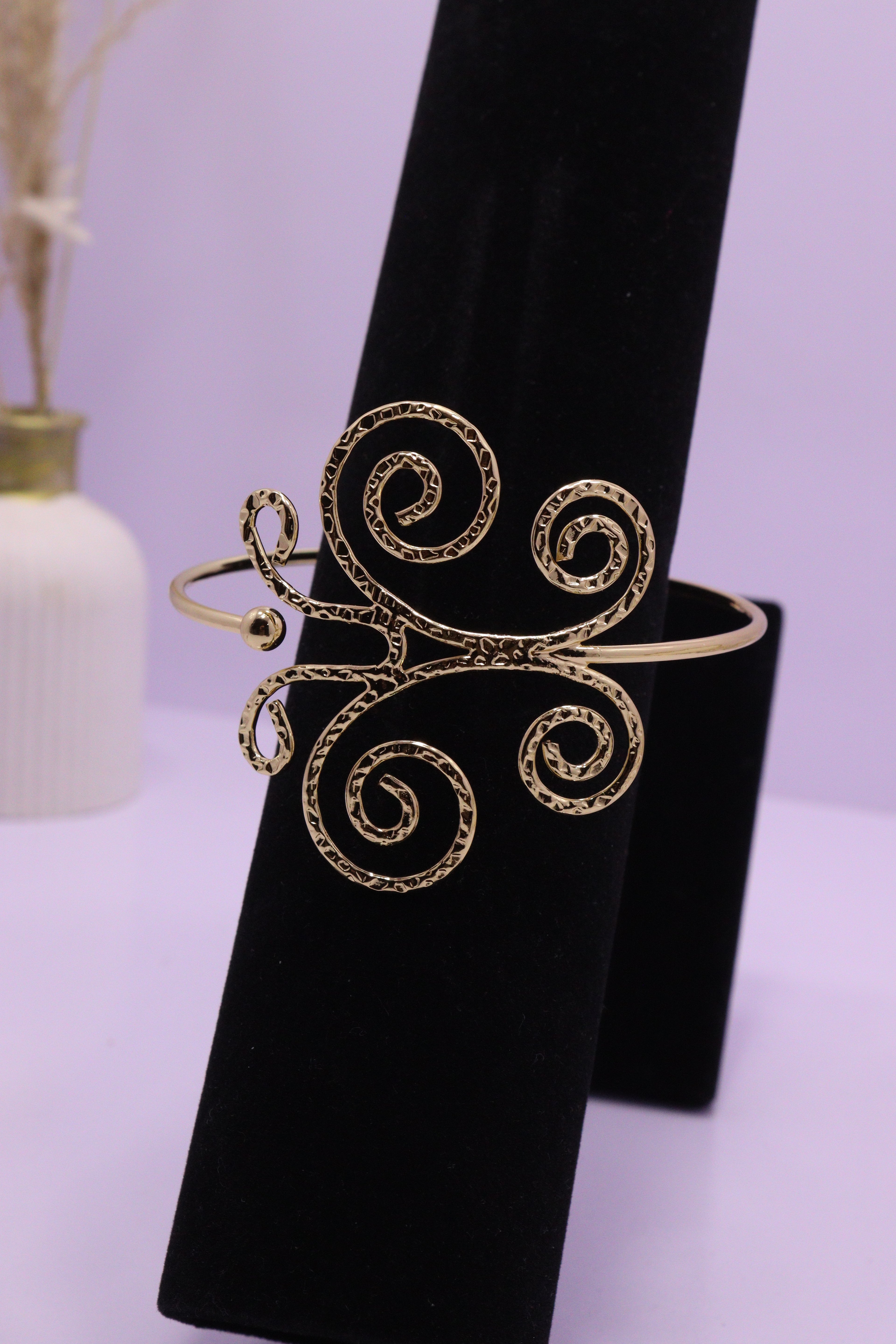 Royal Embrace Series 0004 - AZ Golden Arm Cuff