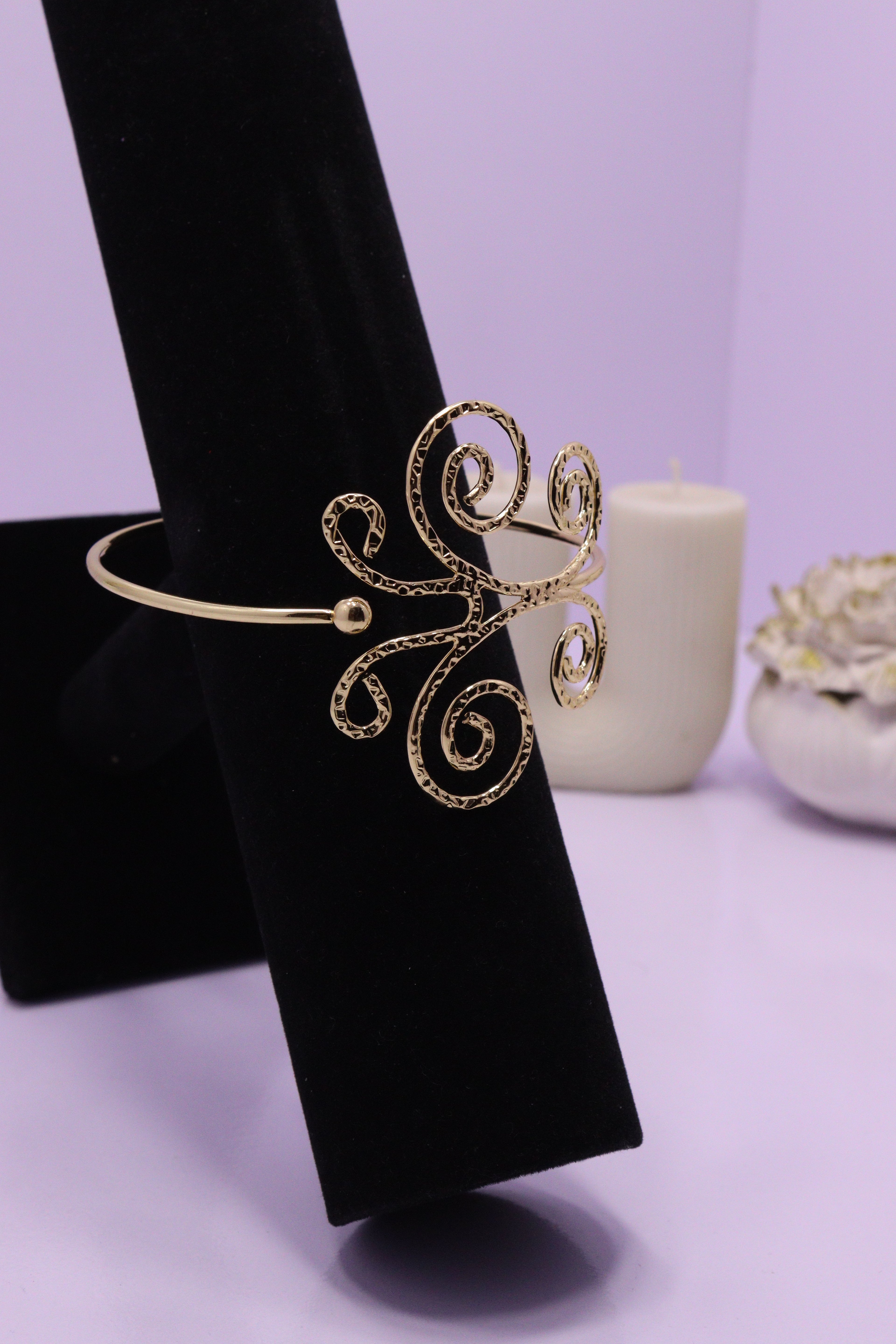 Royal Embrace Series 0004 - AZ Golden Arm Cuff