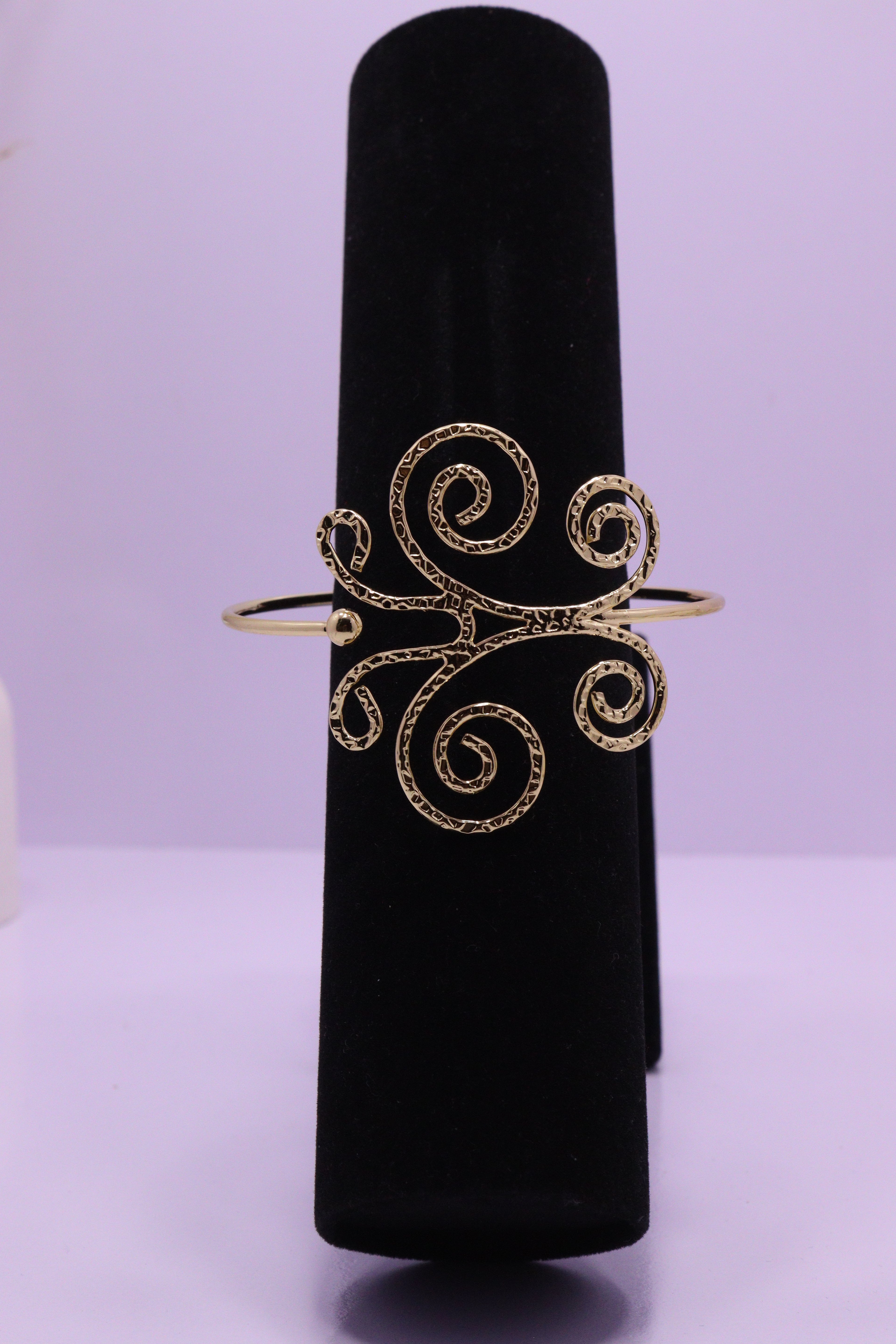 Royal Embrace Series 0004 - AZ Golden Arm Cuff