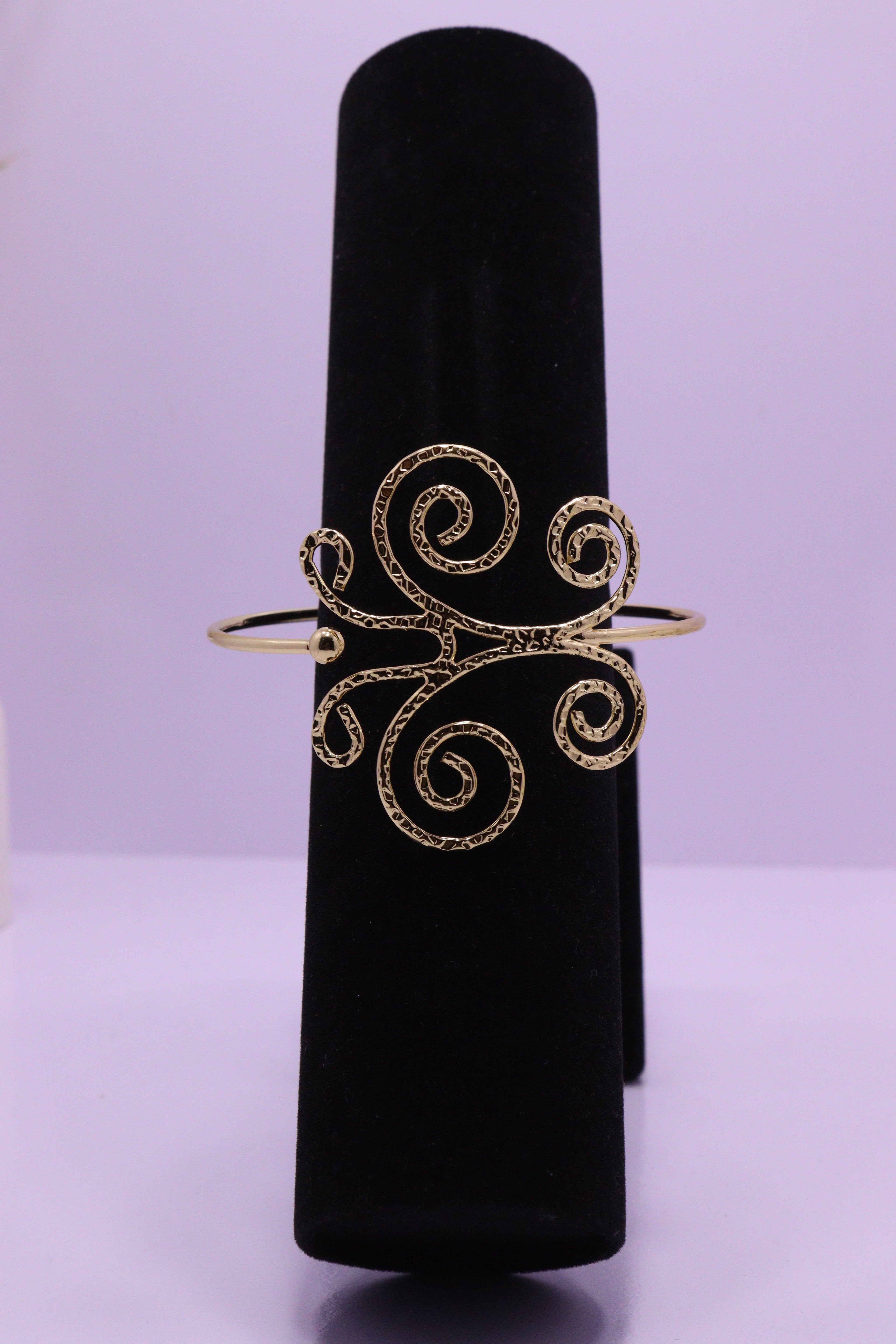 Royal Embrace Series 0004 - AZ Golden Arm Cuff