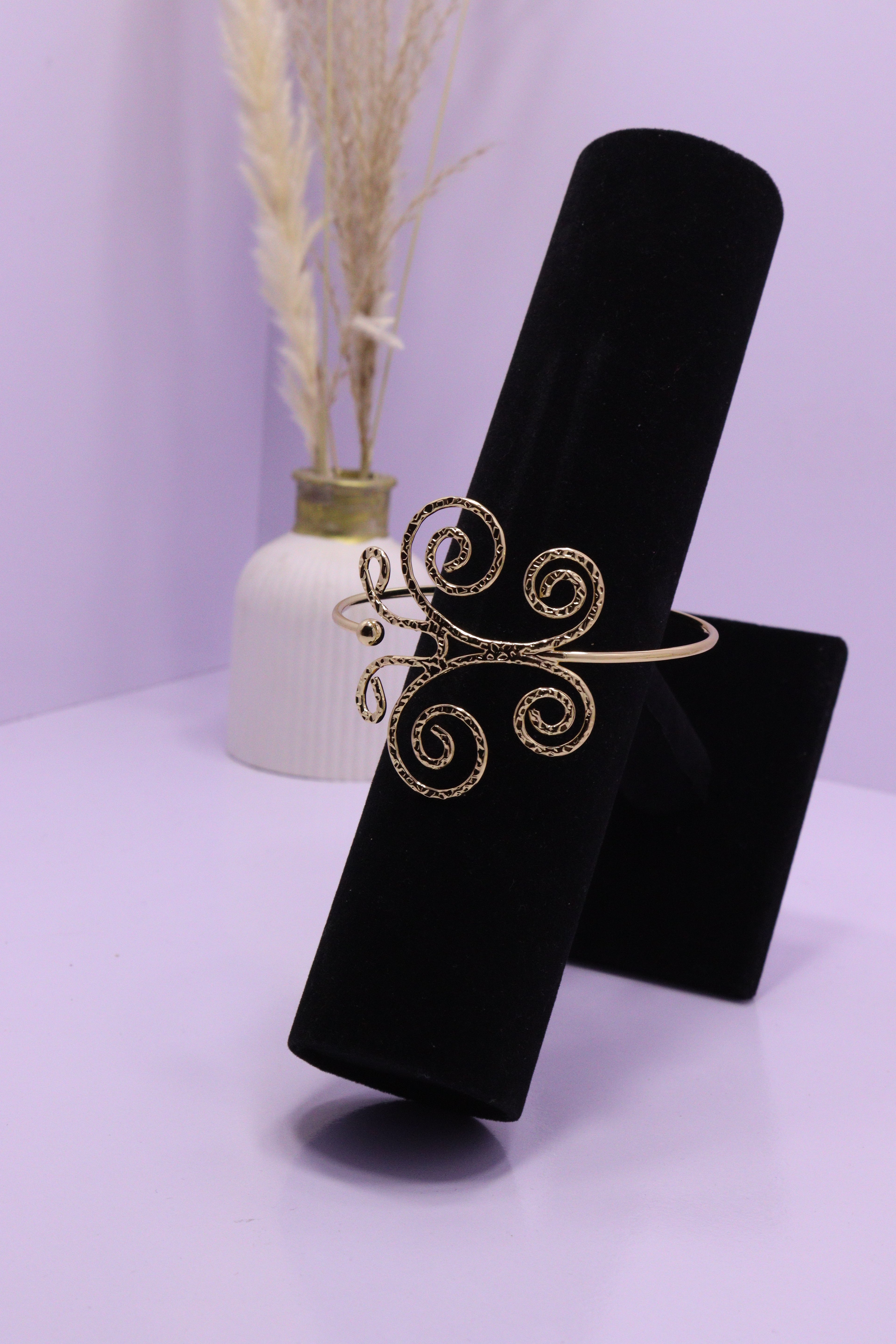 Royal Embrace Series 0004 - AZ Golden Arm Cuff