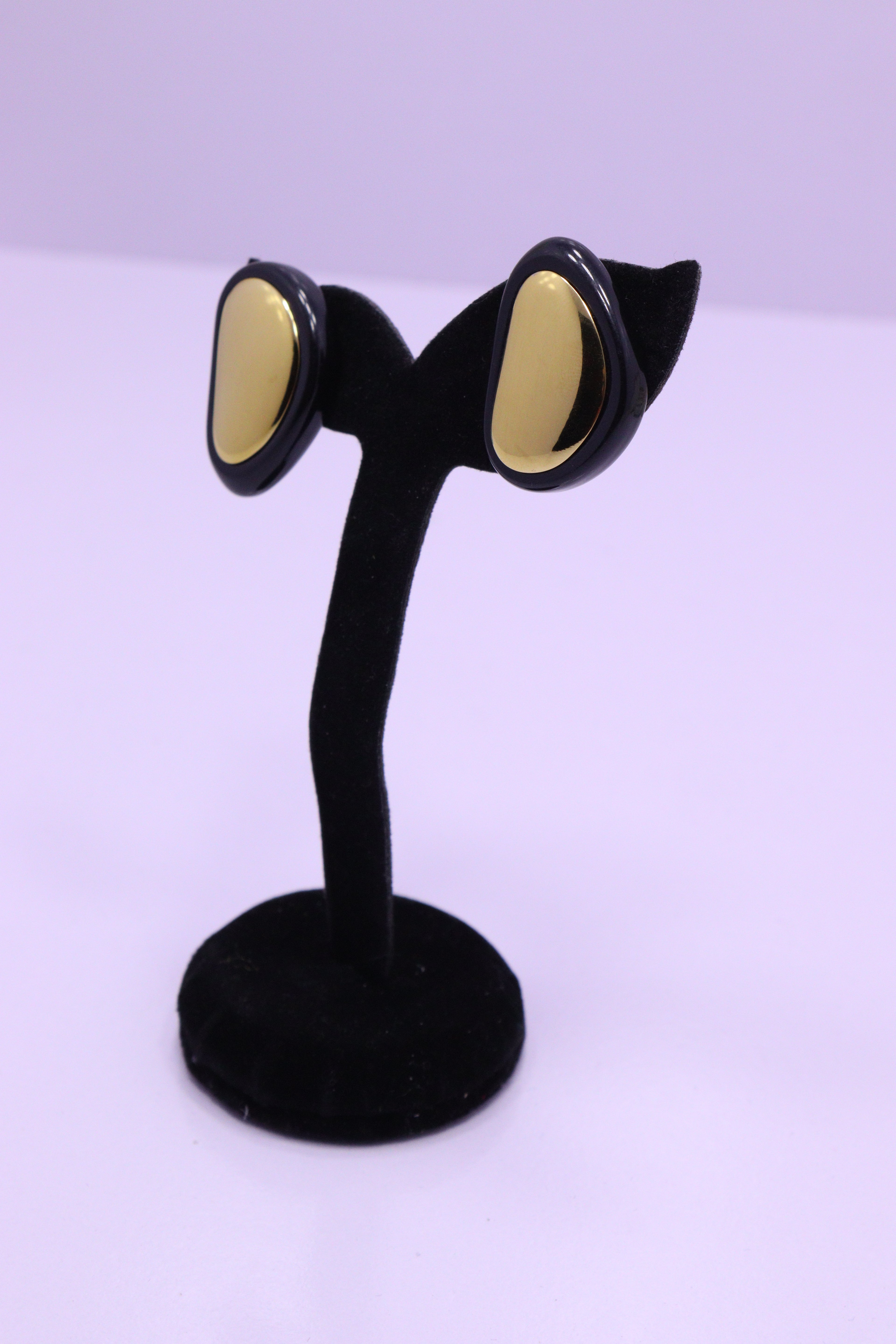 Bold Glow Series 0211 - AZ Golden Ear ring