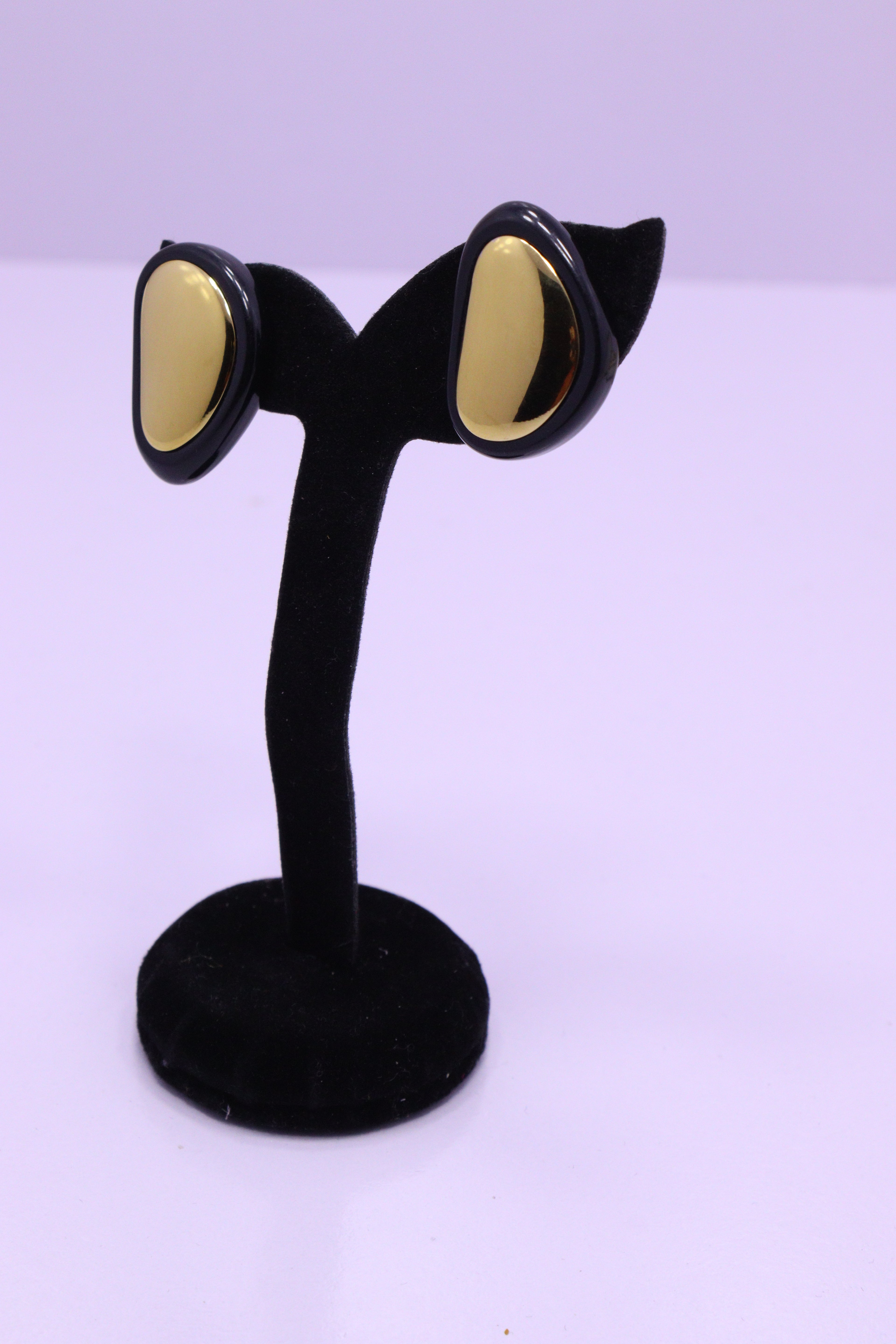 Bold Glow Series 0211 - AZ Golden Ear ring