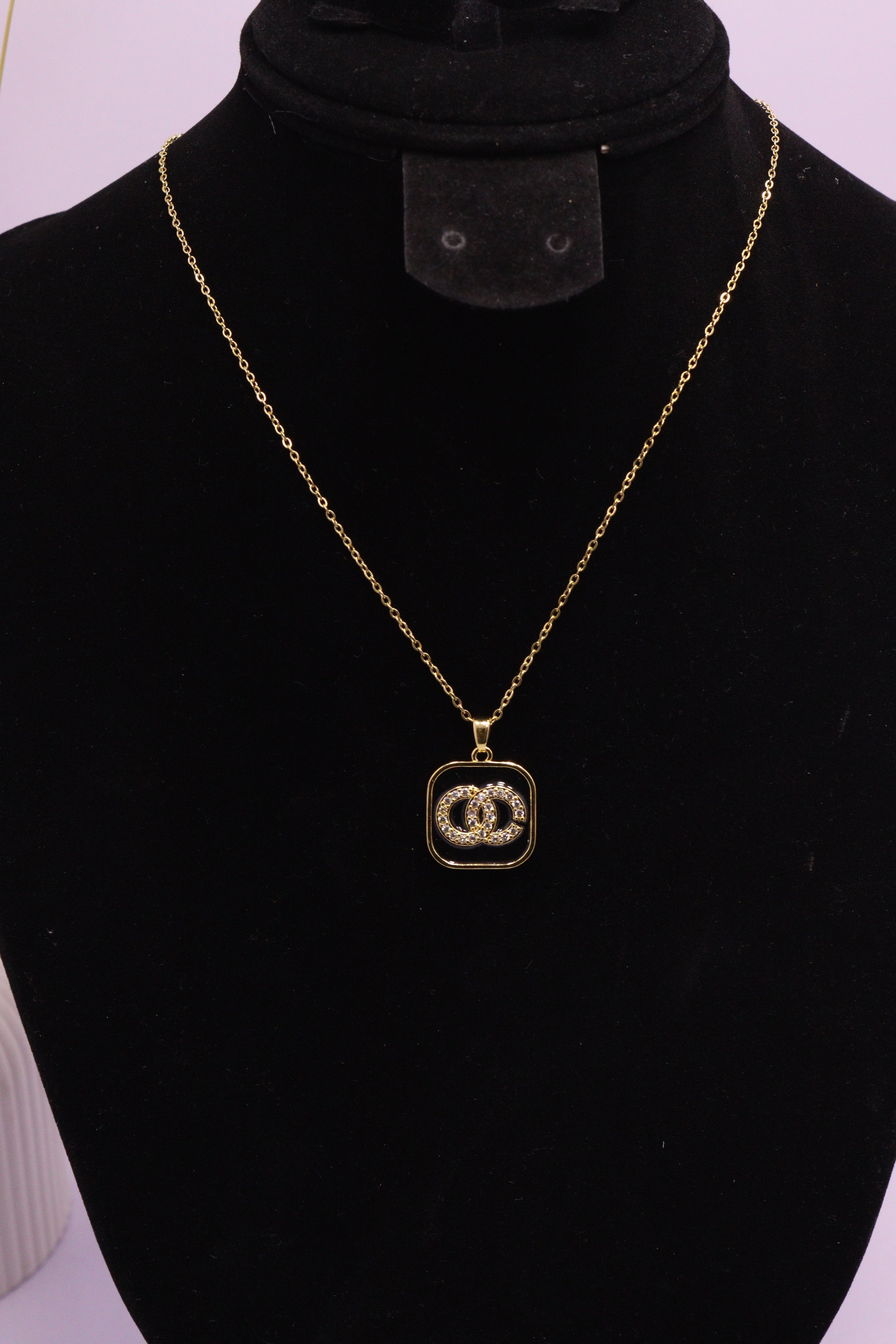 قلادة سيليستيا إيفر وير سيريز 0026 - AZ الذهبية