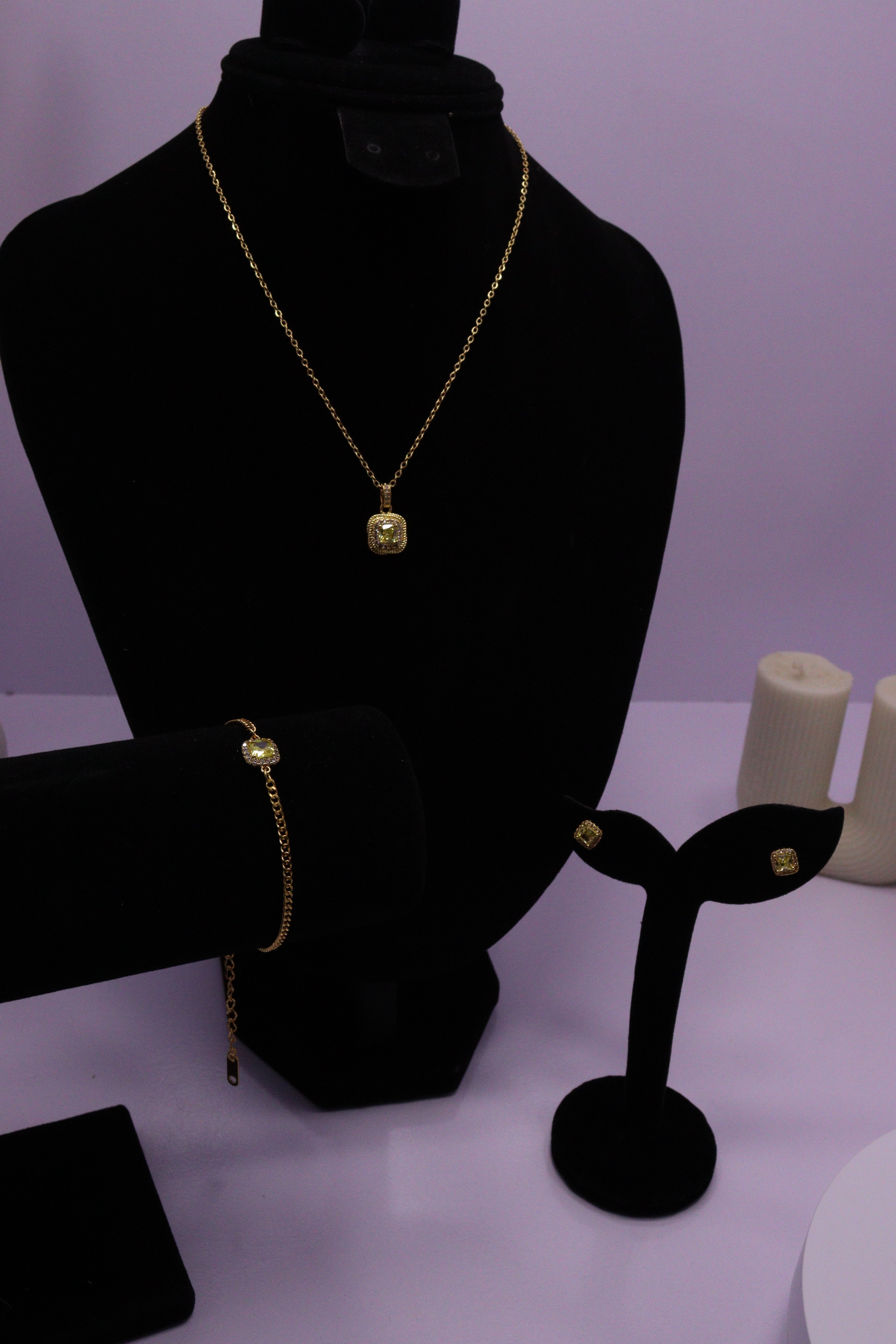 Diva Statement Sets Series 0001 - AZ Golden Set