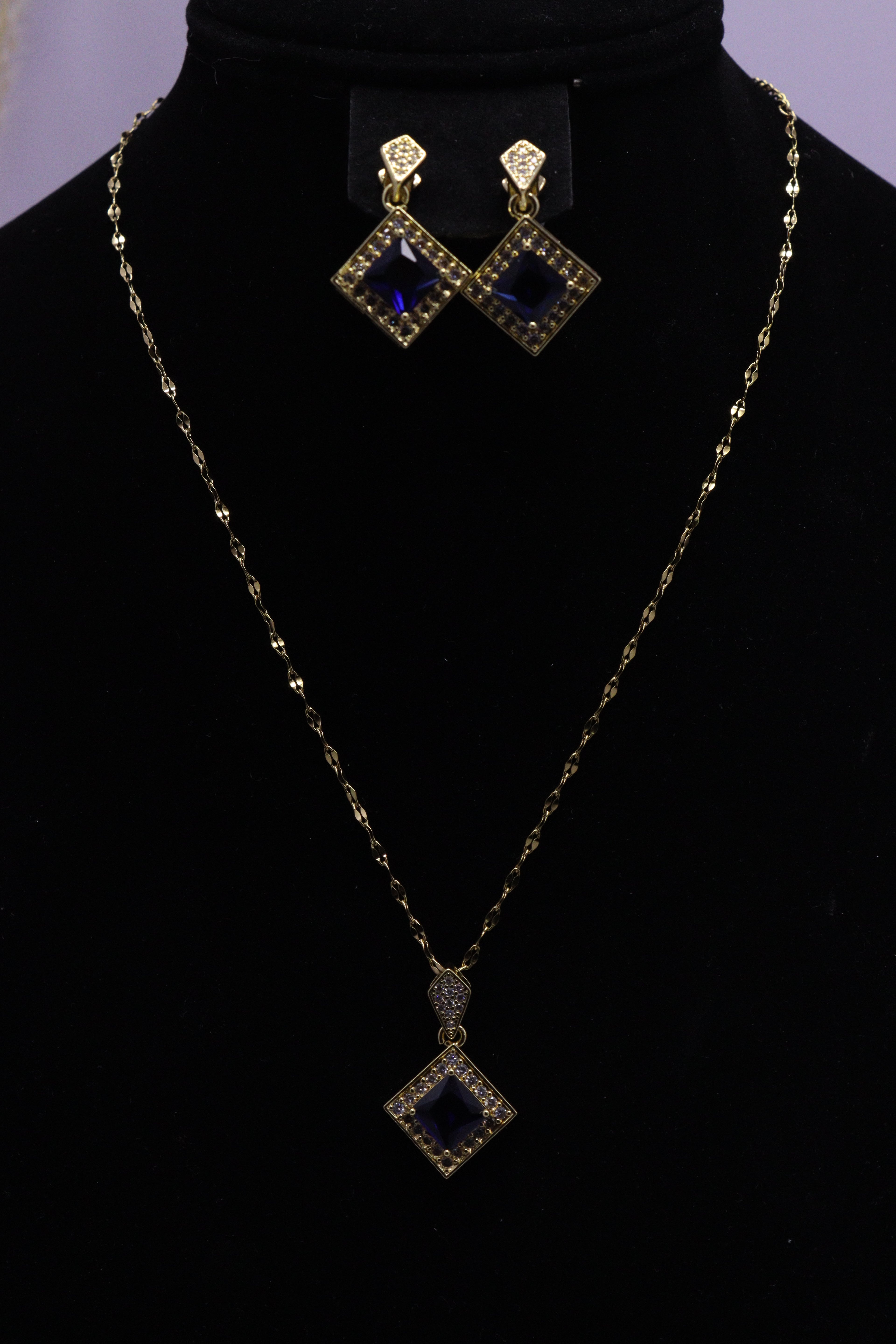 Diva Statement Sets Series 0011 - AZ Golden Set