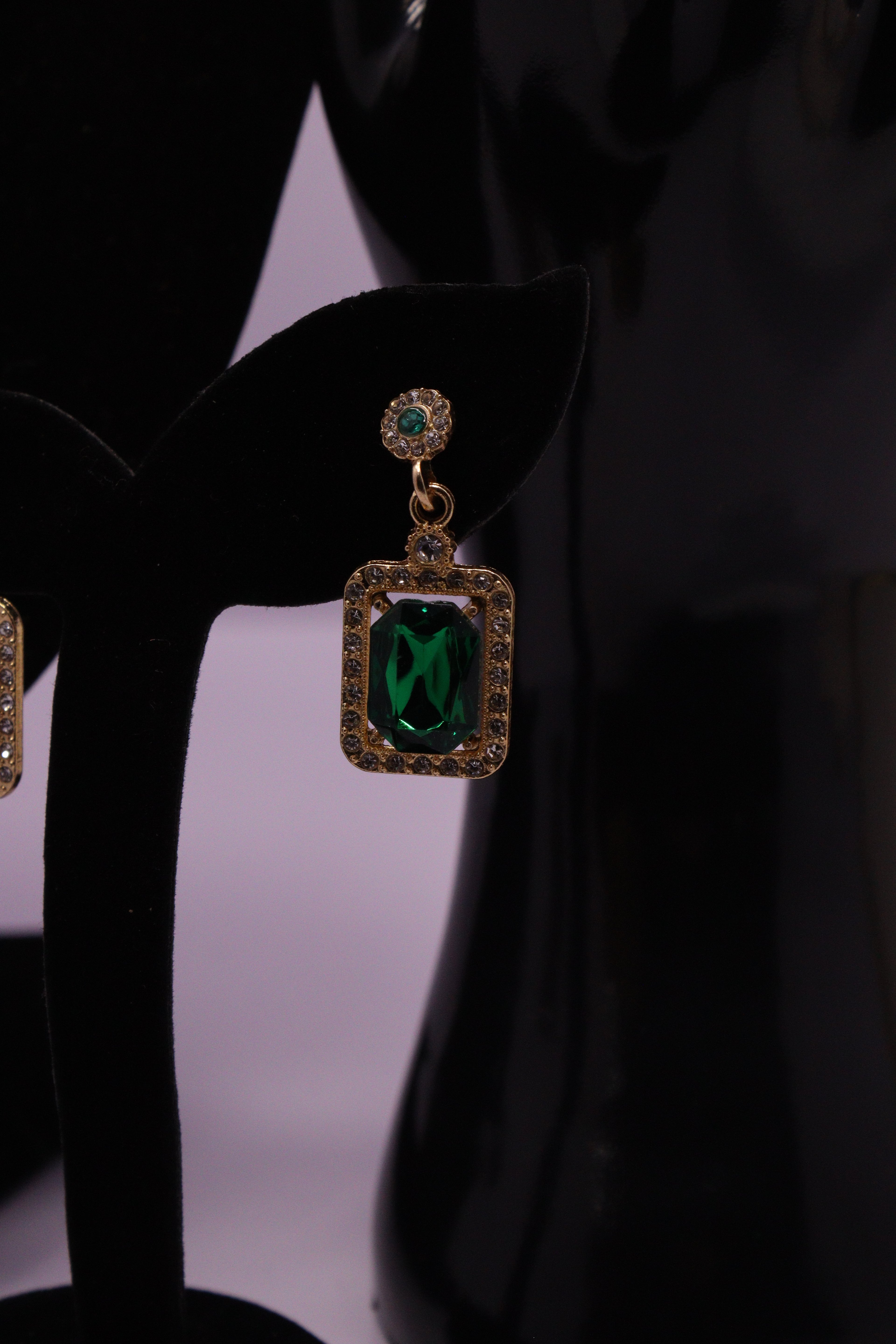 Diva Statement Sets Series 0023 - AZ Golden Set