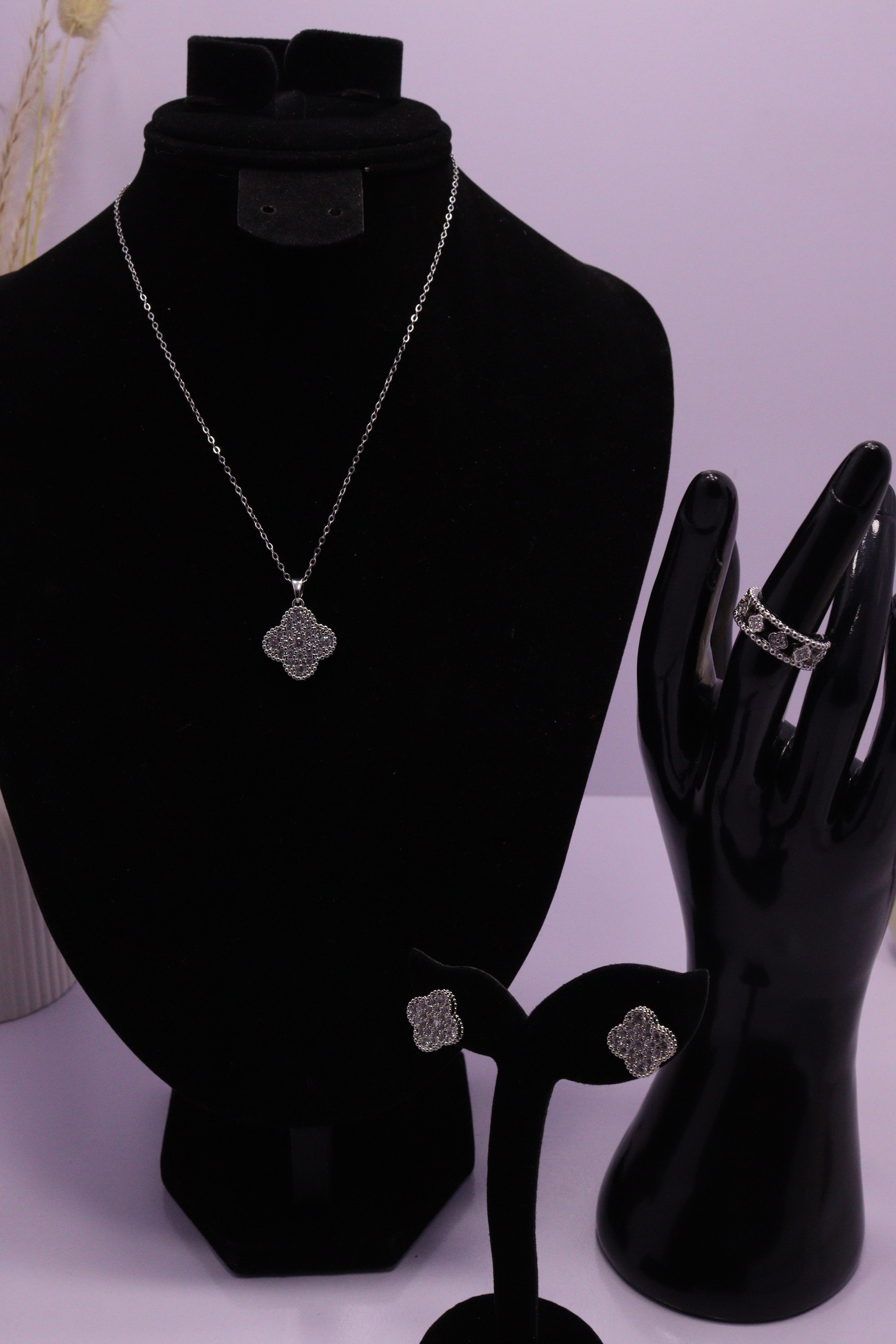 Diva Statement Sets Series 0031 - AZ Silver Set