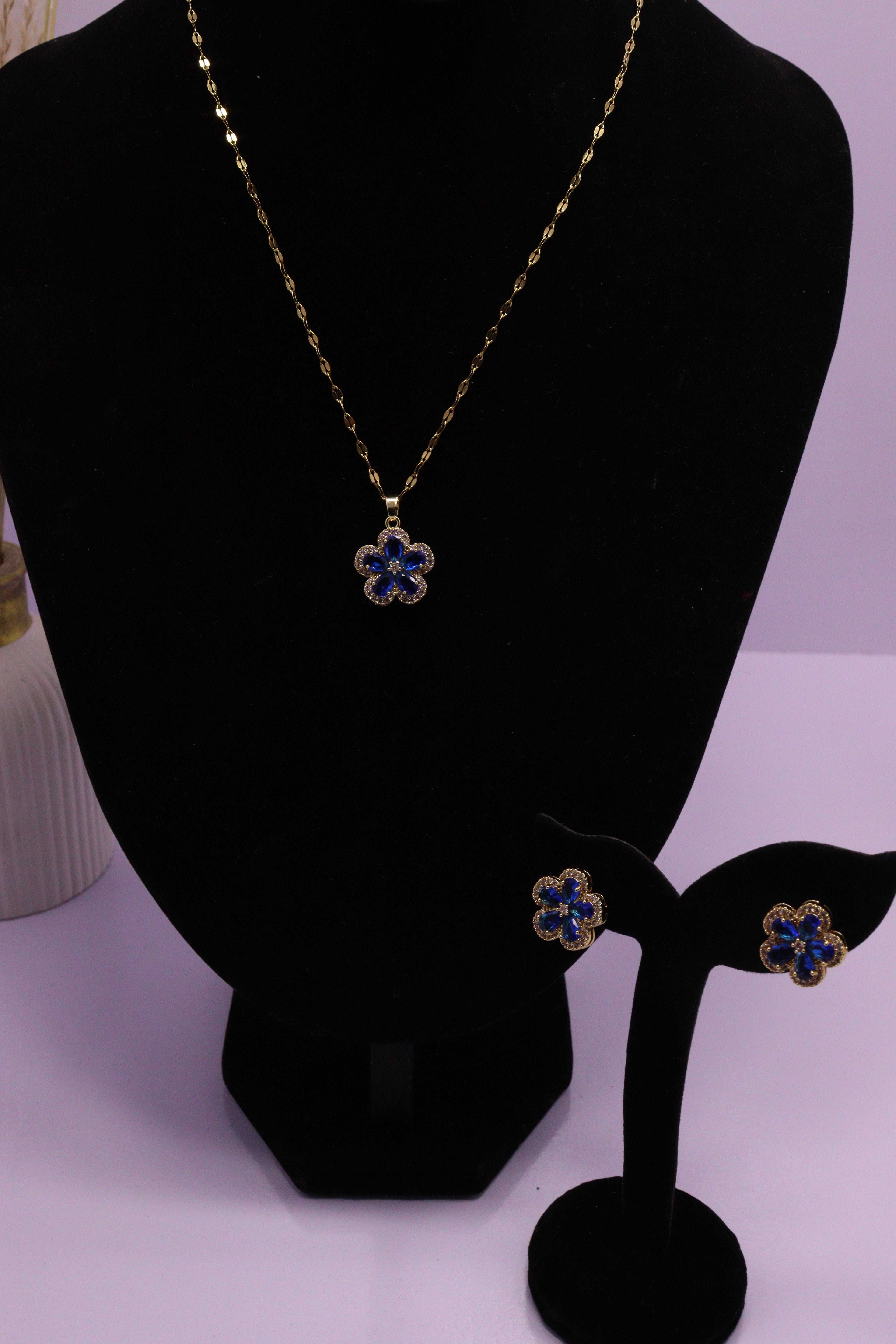 Diva Statement Sets Series 0032 - AZ Golden Set