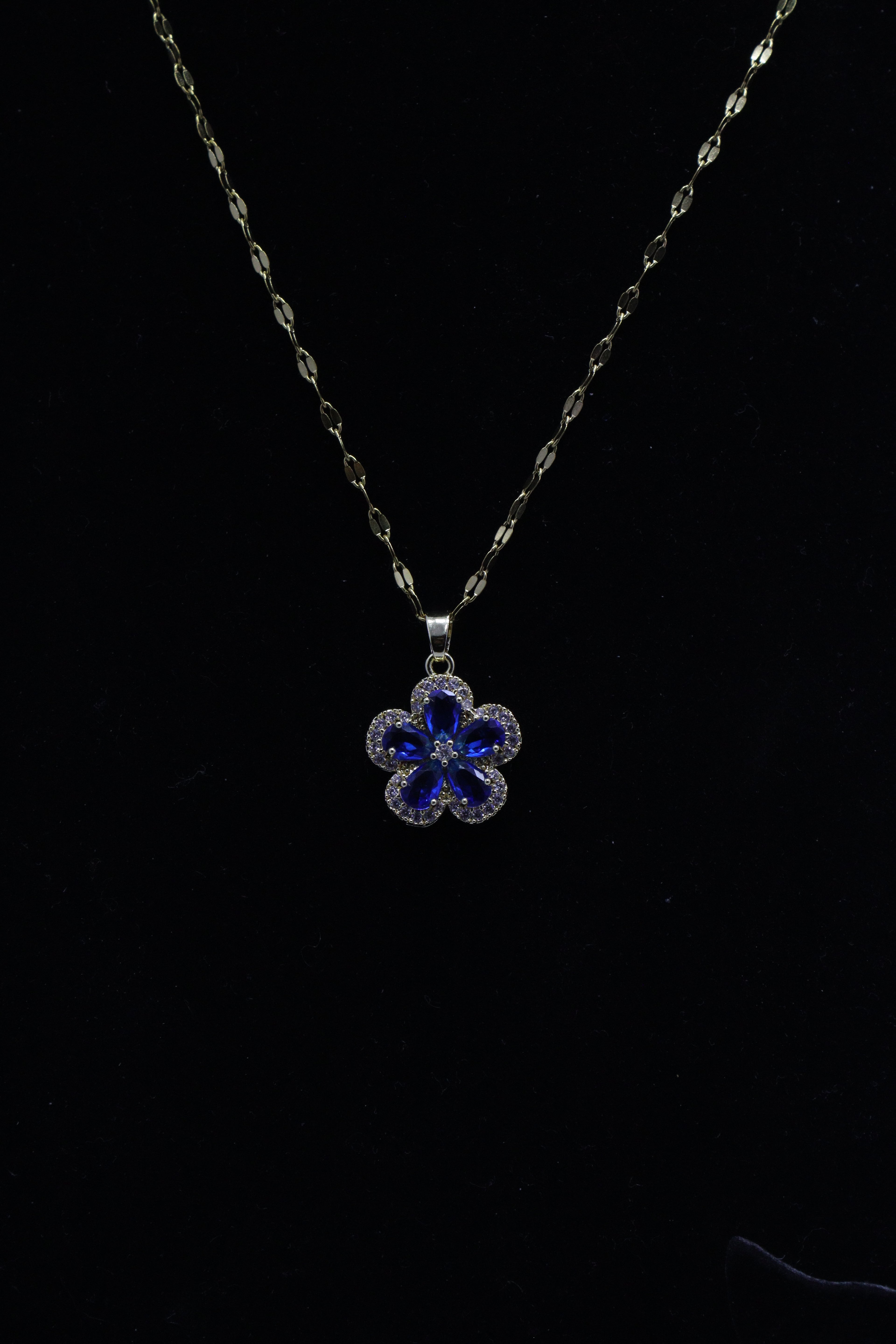 Diva Statement Sets Series 0032 - AZ Golden Set