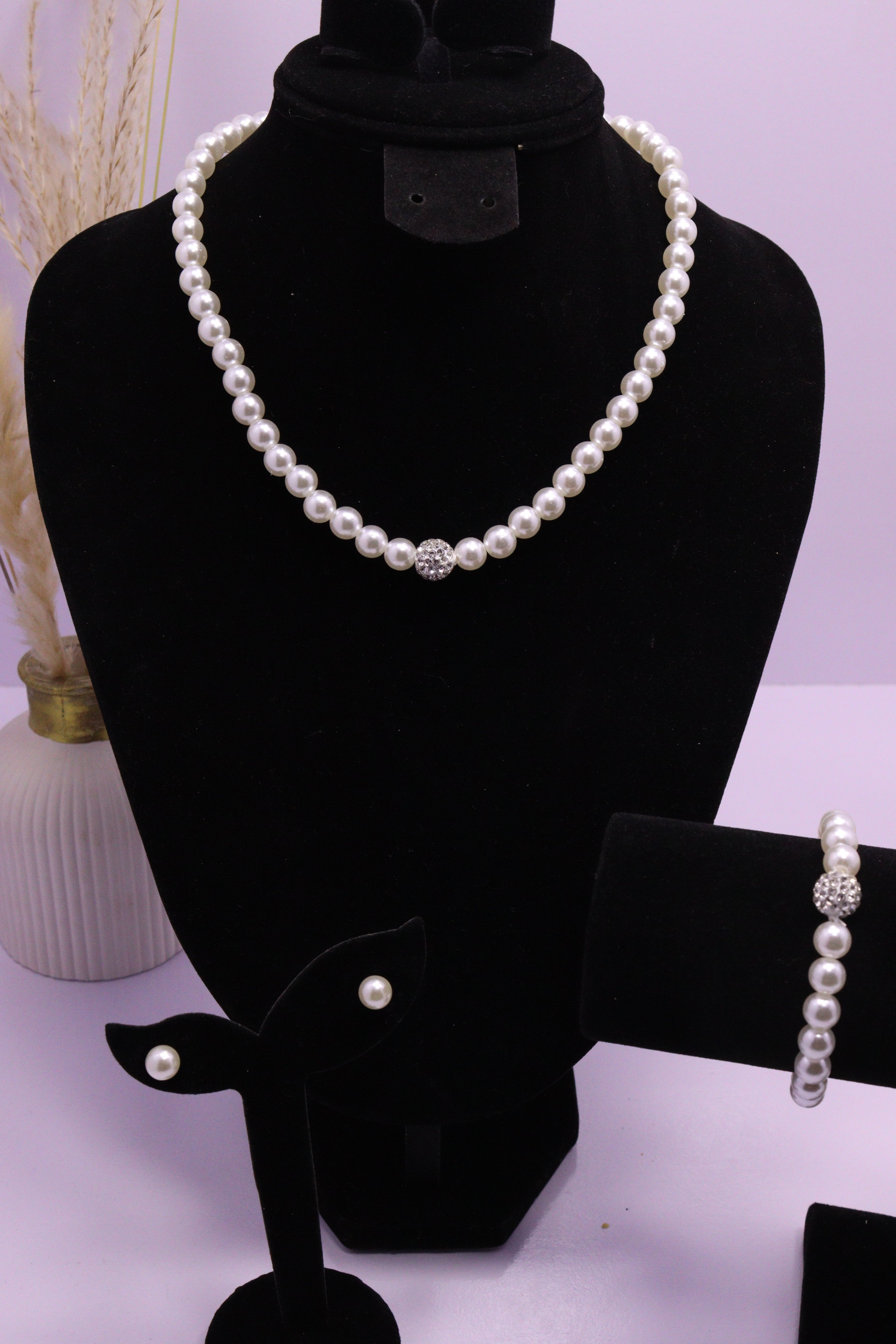 Diva Statement Sets Series 0042 - AZ White Set