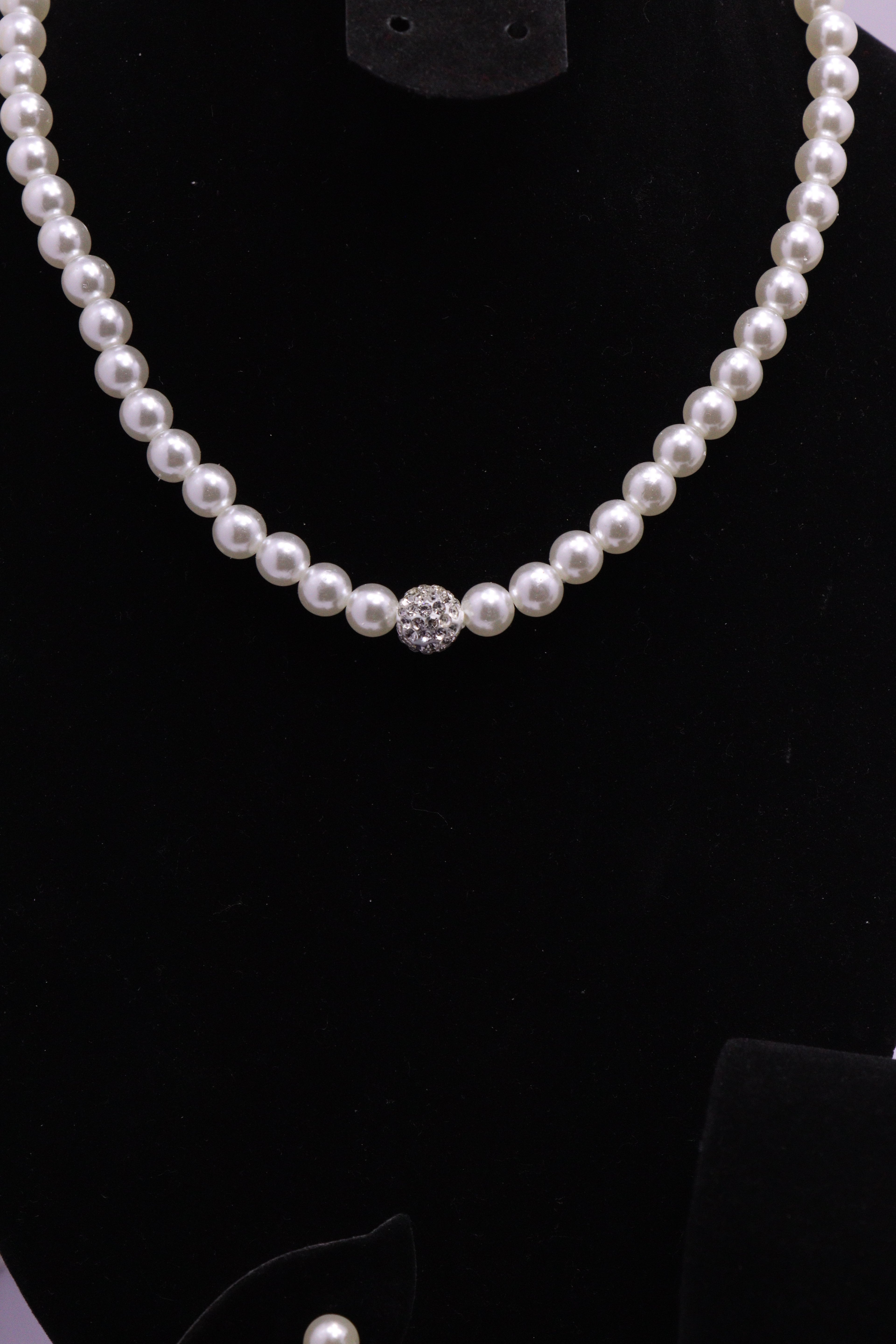 Diva Statement Sets Series 0042 - AZ White Set