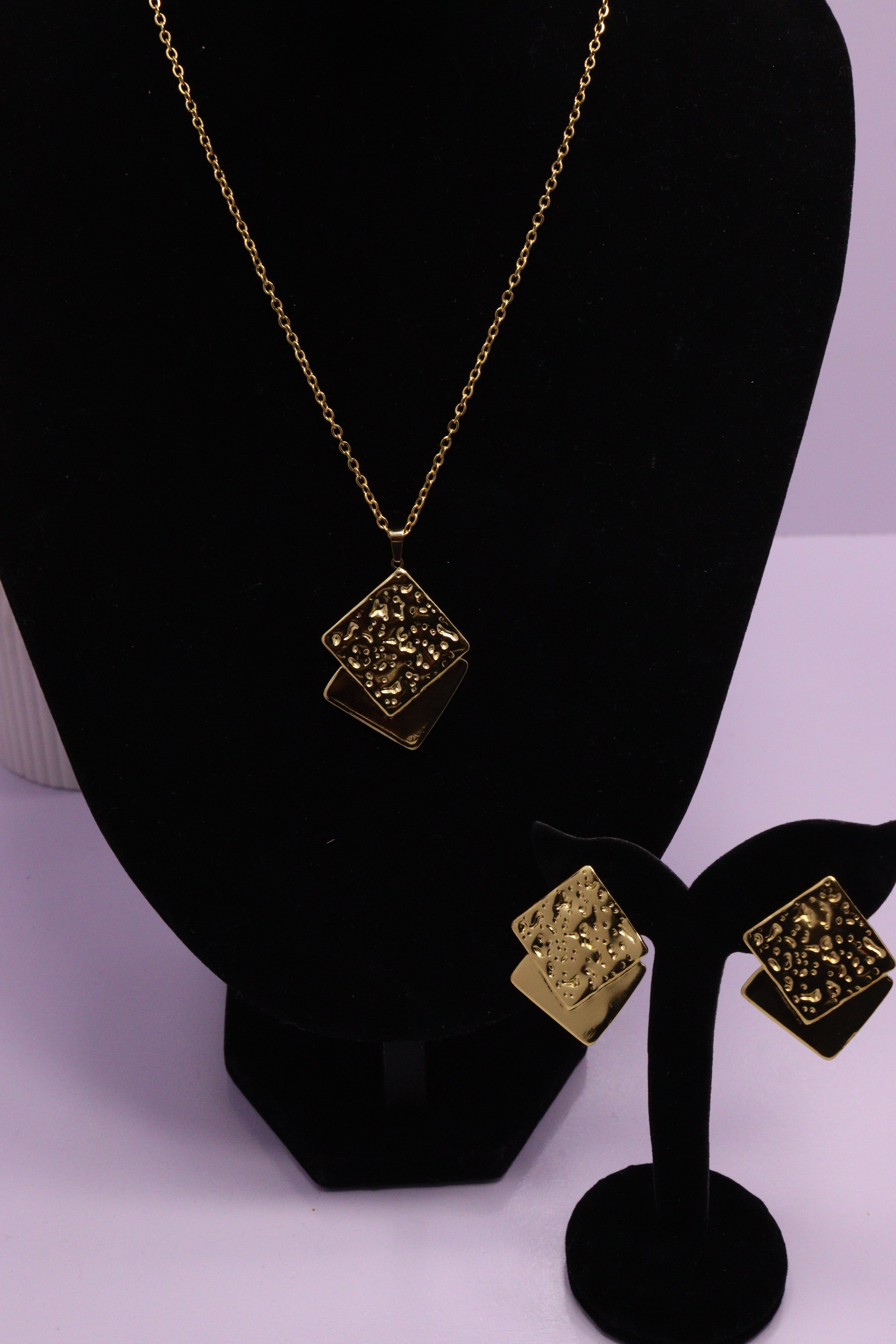 Diva Statement Sets Series 0060 - AZ Golden Set