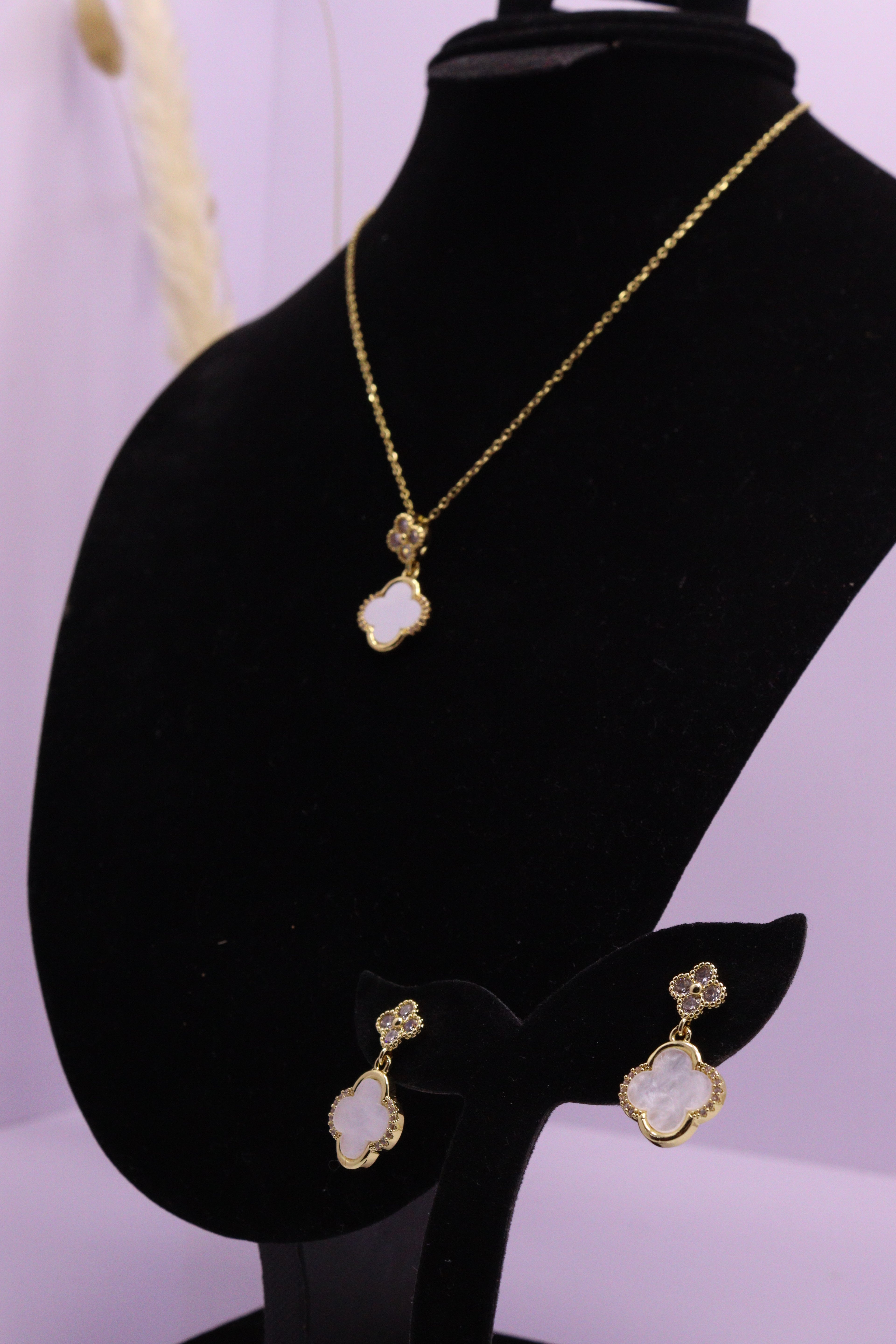 Diva Statement Sets Series 0069 - AZ Golden Set