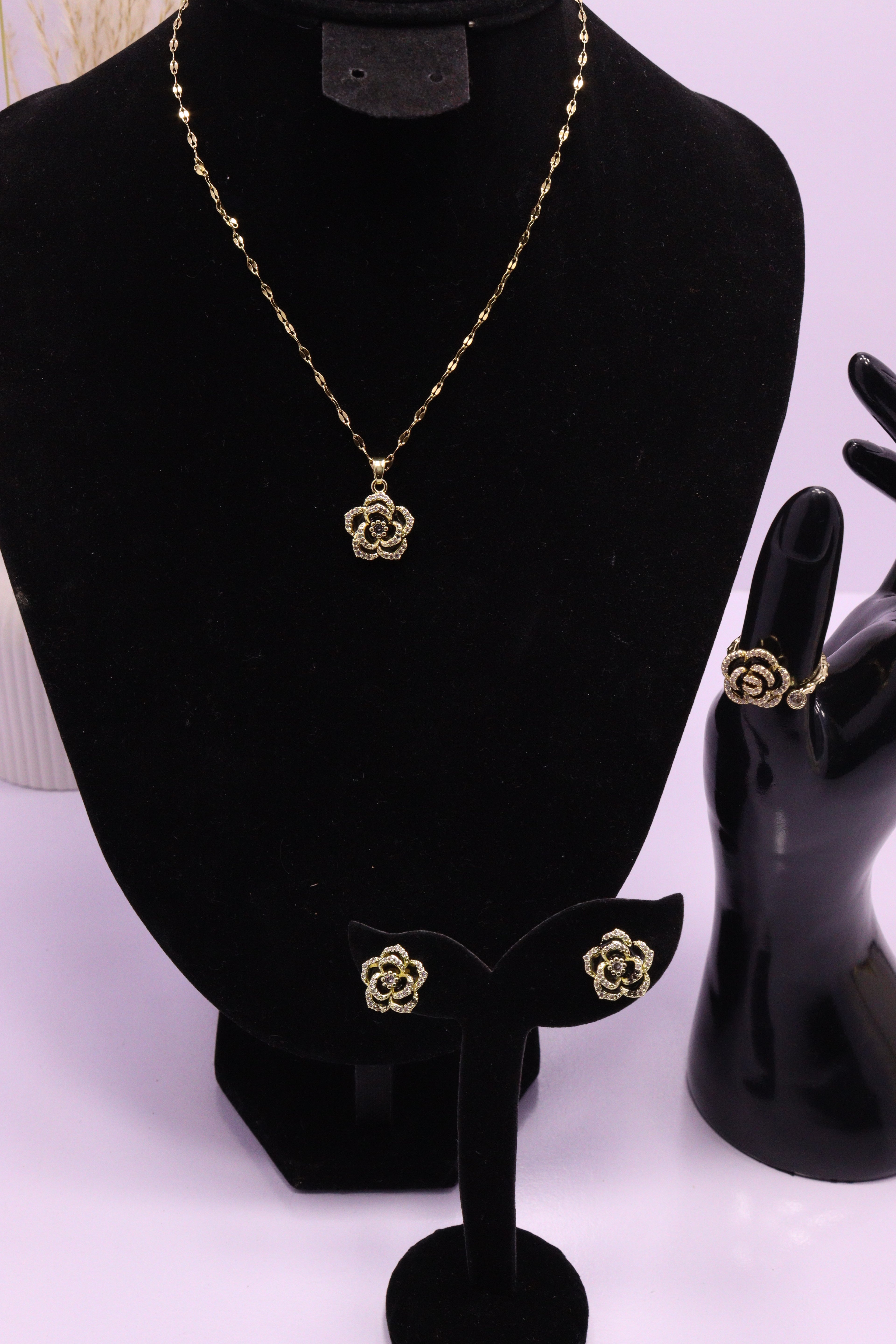 Diva Statement Sets Series 0072 - AZ Golden Set