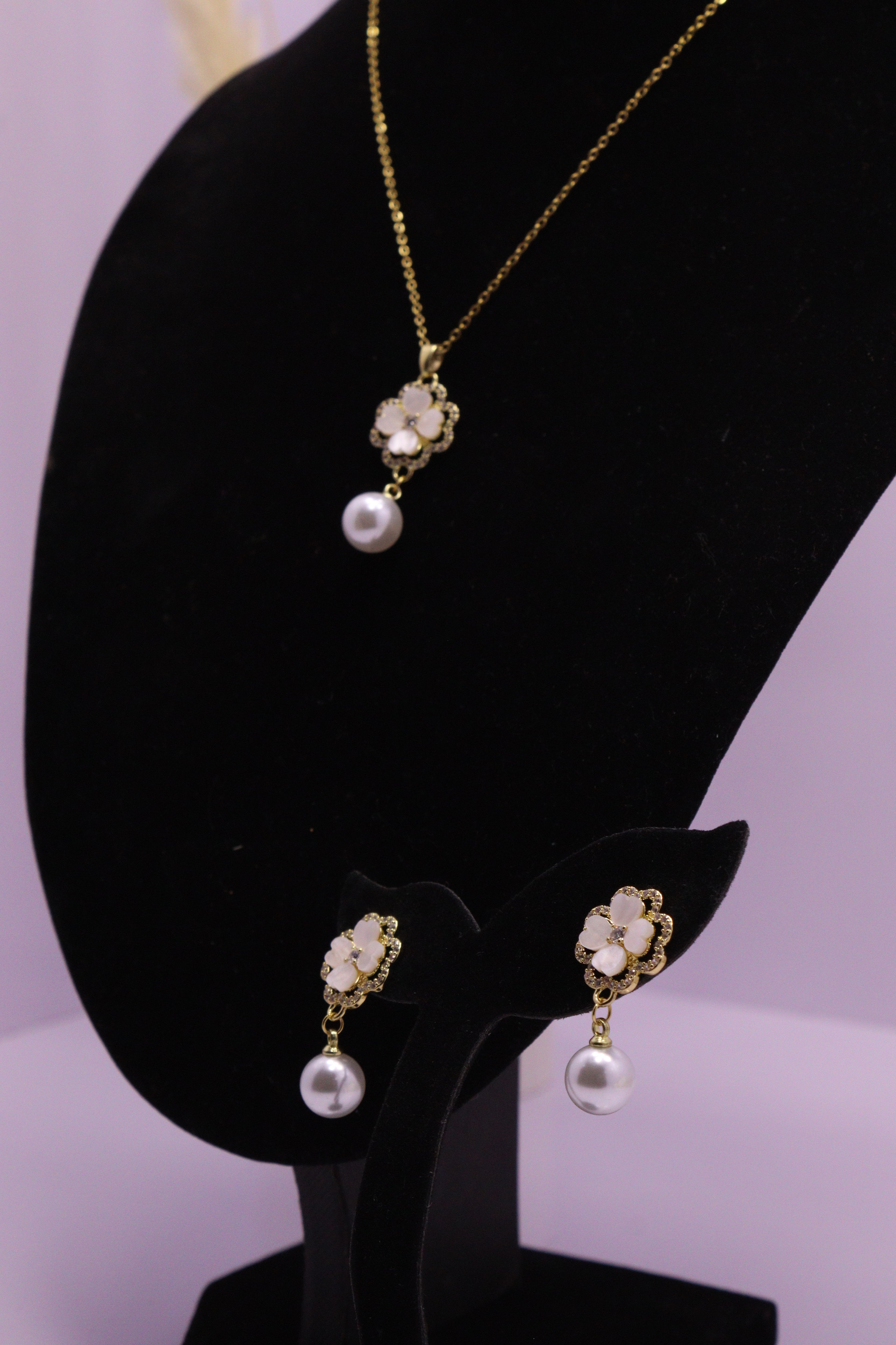 Diva Statement Sets Series 0074 - AZ Golden Set