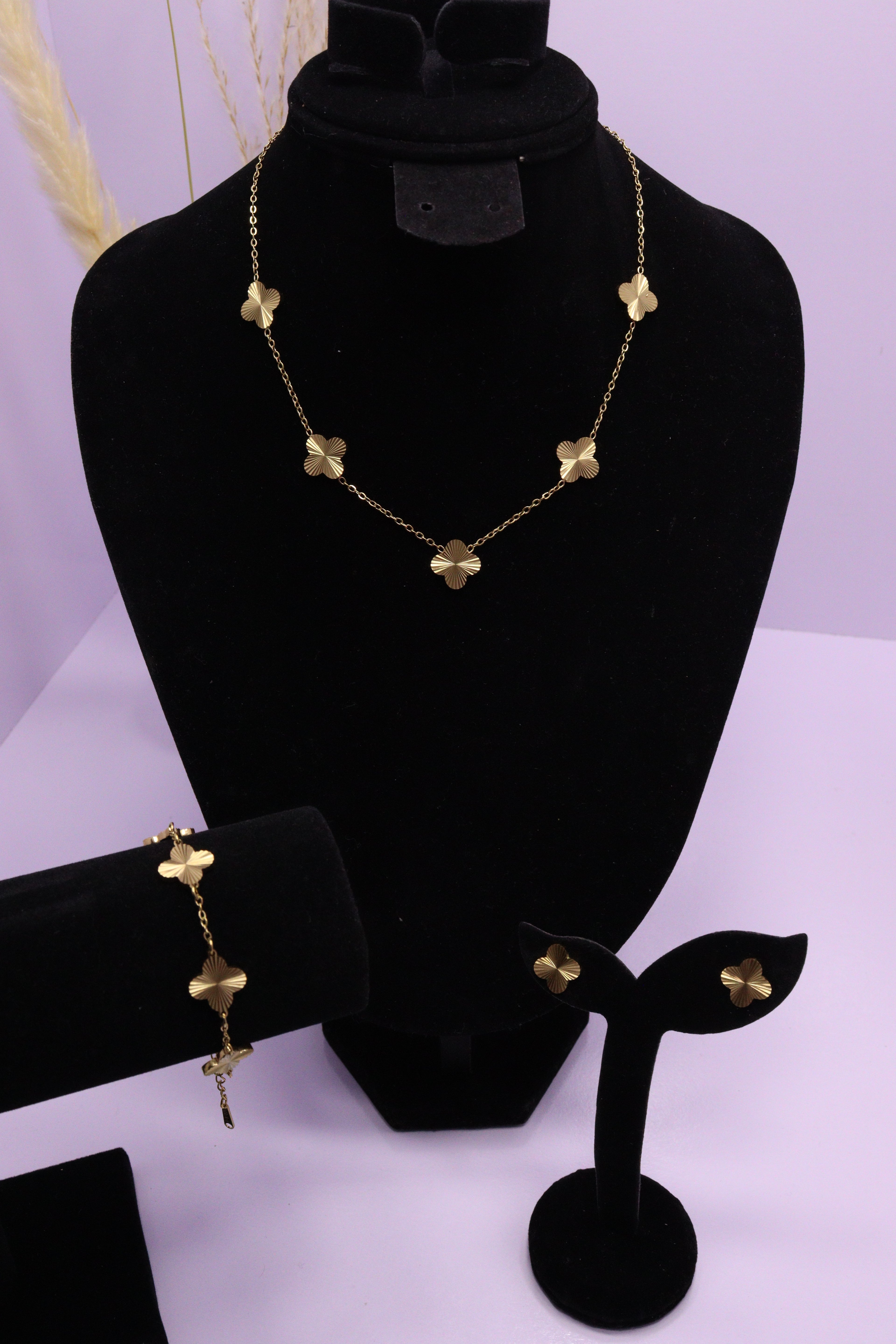 Diva Statement Sets Series 0095 - AZ Golden Set