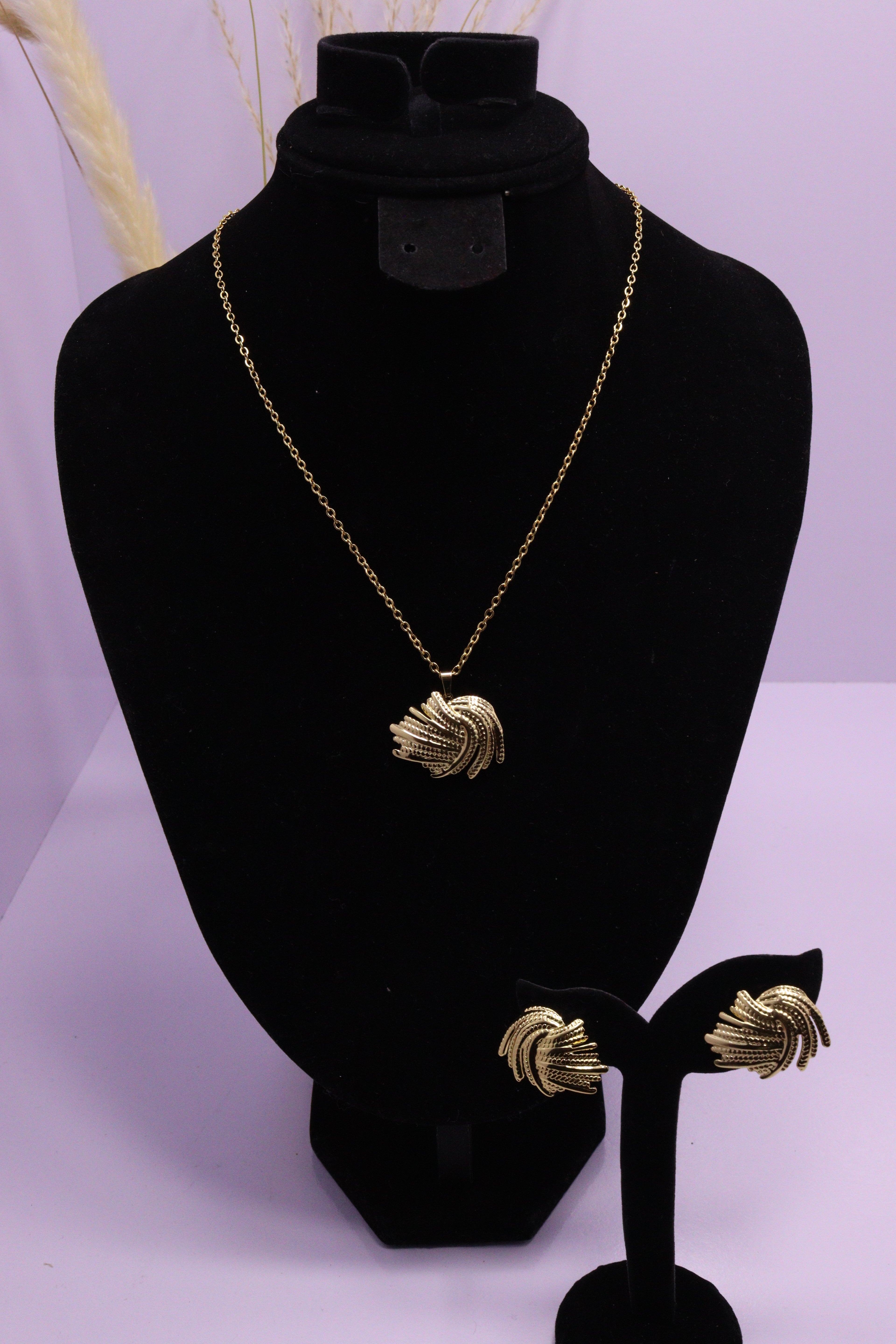 Diva Statement Sets Series 0096 - AZ Golden Set