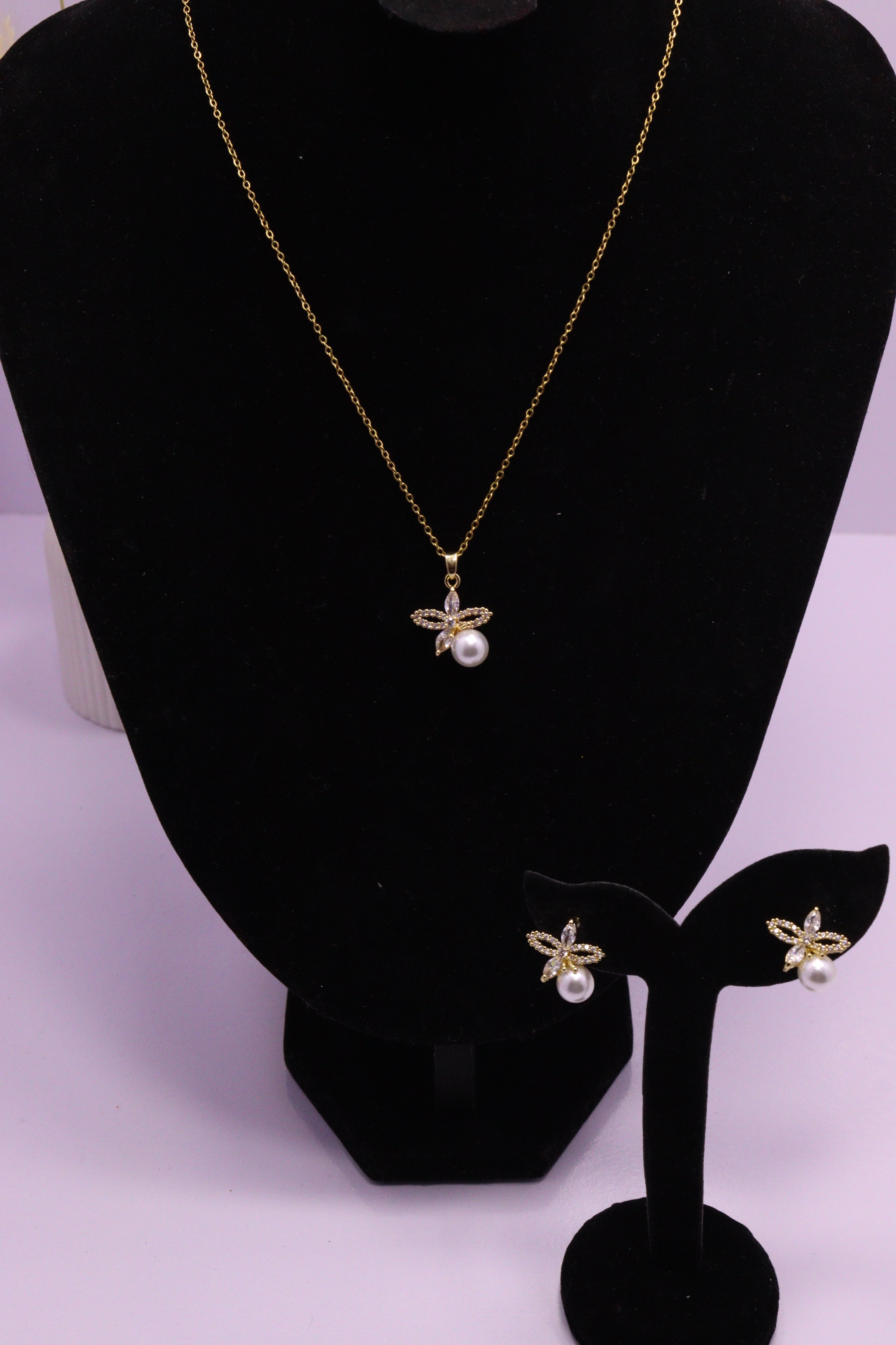 Diva Statement Sets Series 0098 - AZ Golden Set