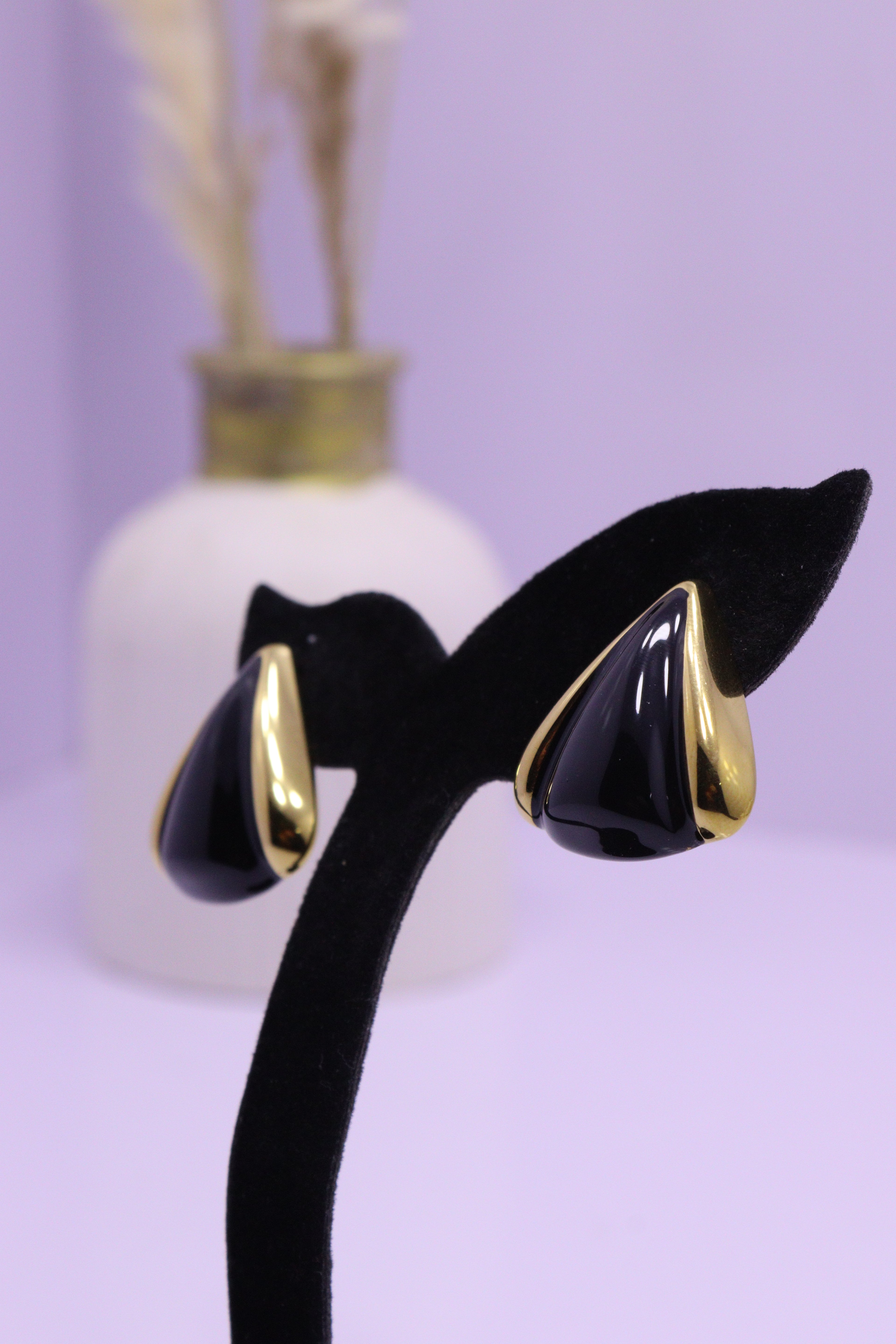 Bold Glow Series 0010 - AZ Golden Ear ring