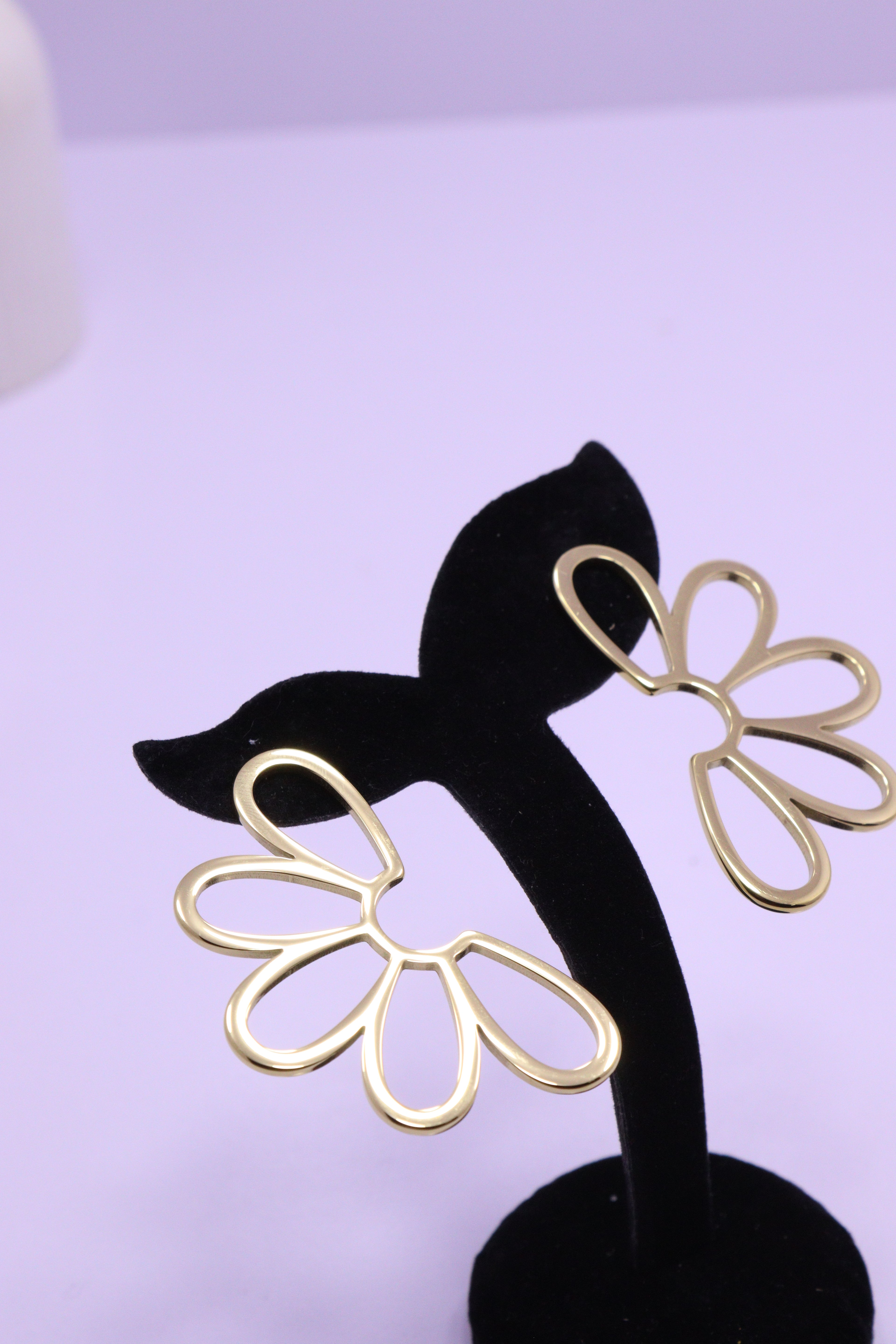 Bold Glow Series 0011 - AZ Golden Ear ring