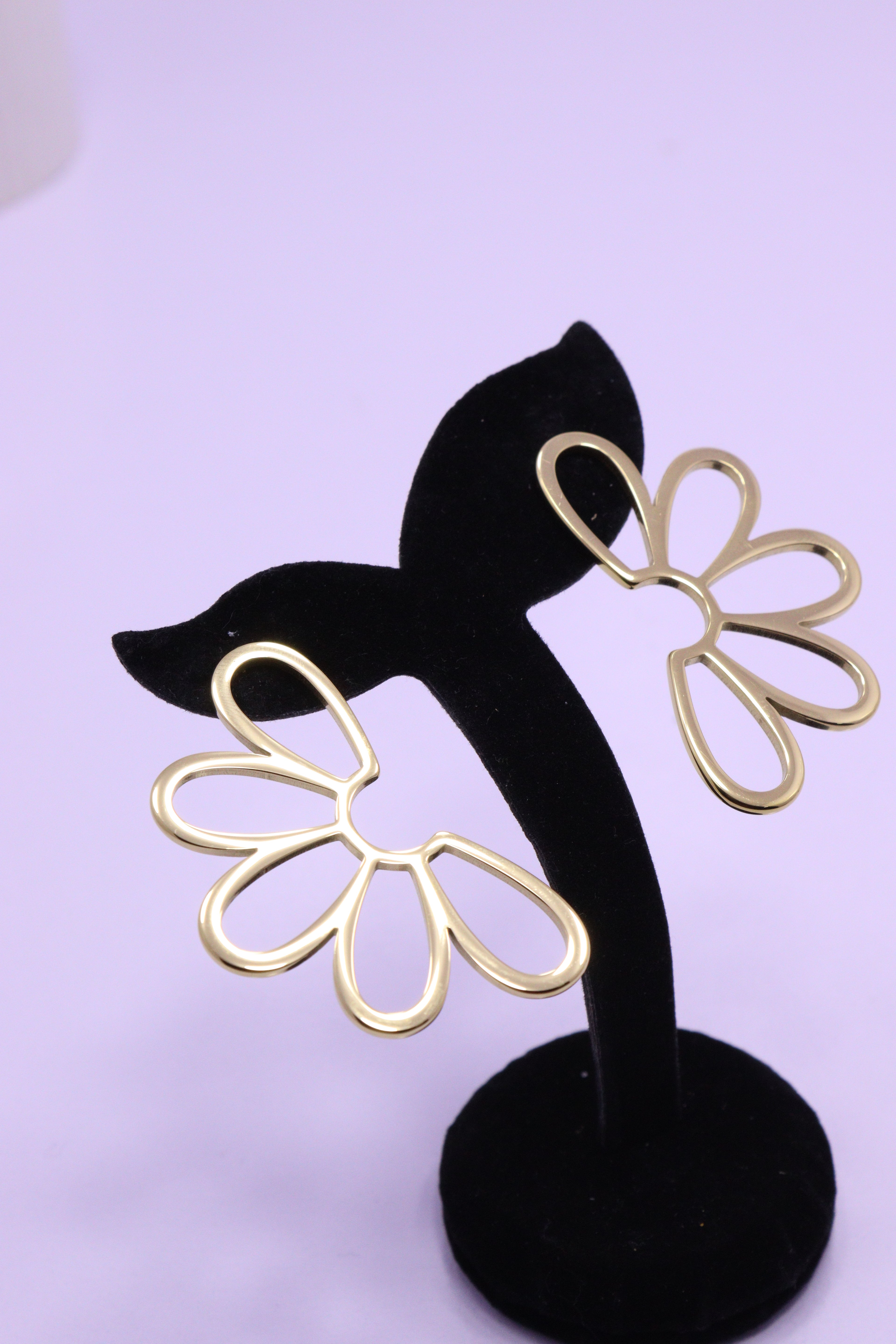 Bold Glow Series 0011 - AZ Golden Ear ring