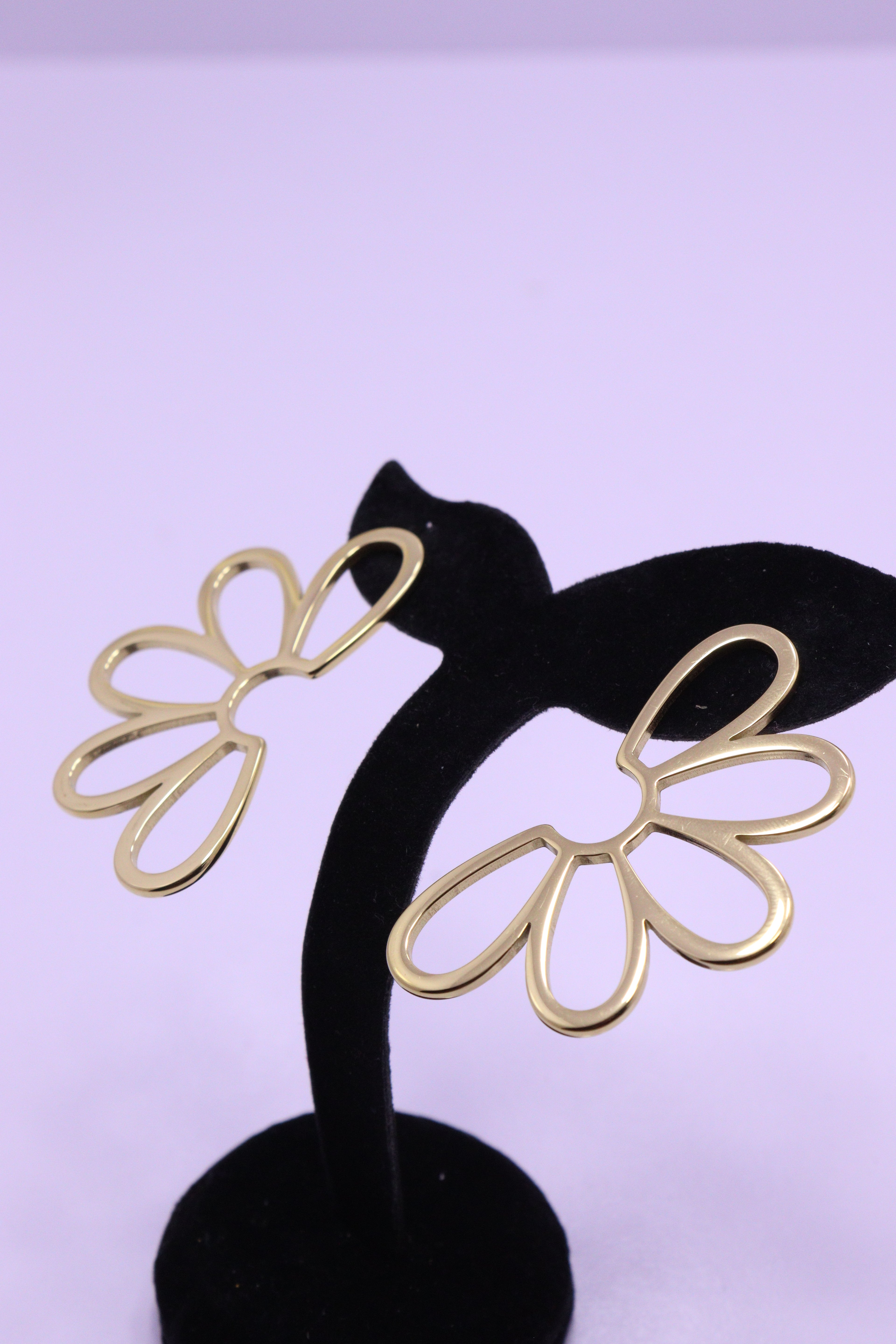 Bold Glow Series 0011 - AZ Golden Ear ring