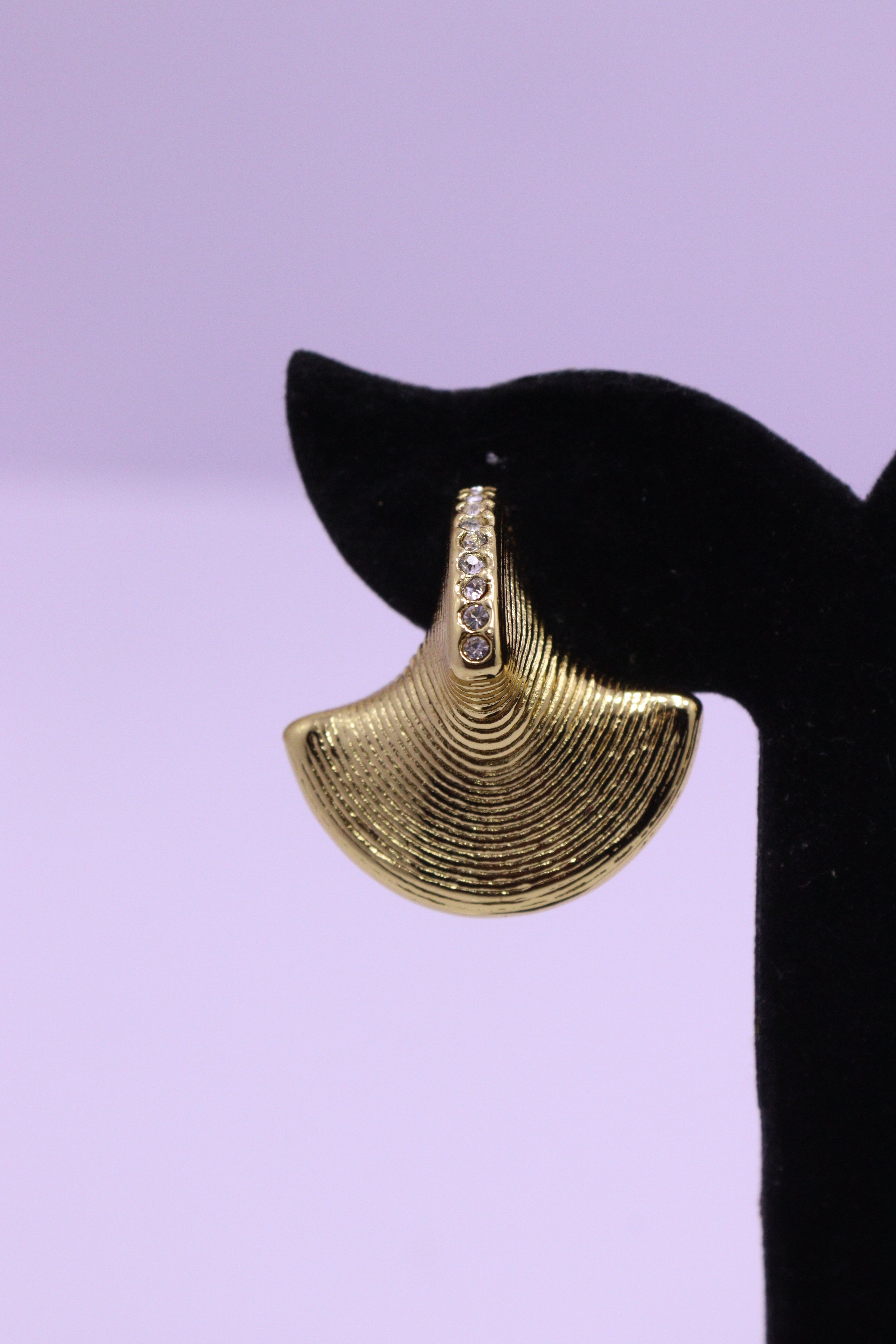 Bold Glow Series 0012 - AZ Golden Ear ring