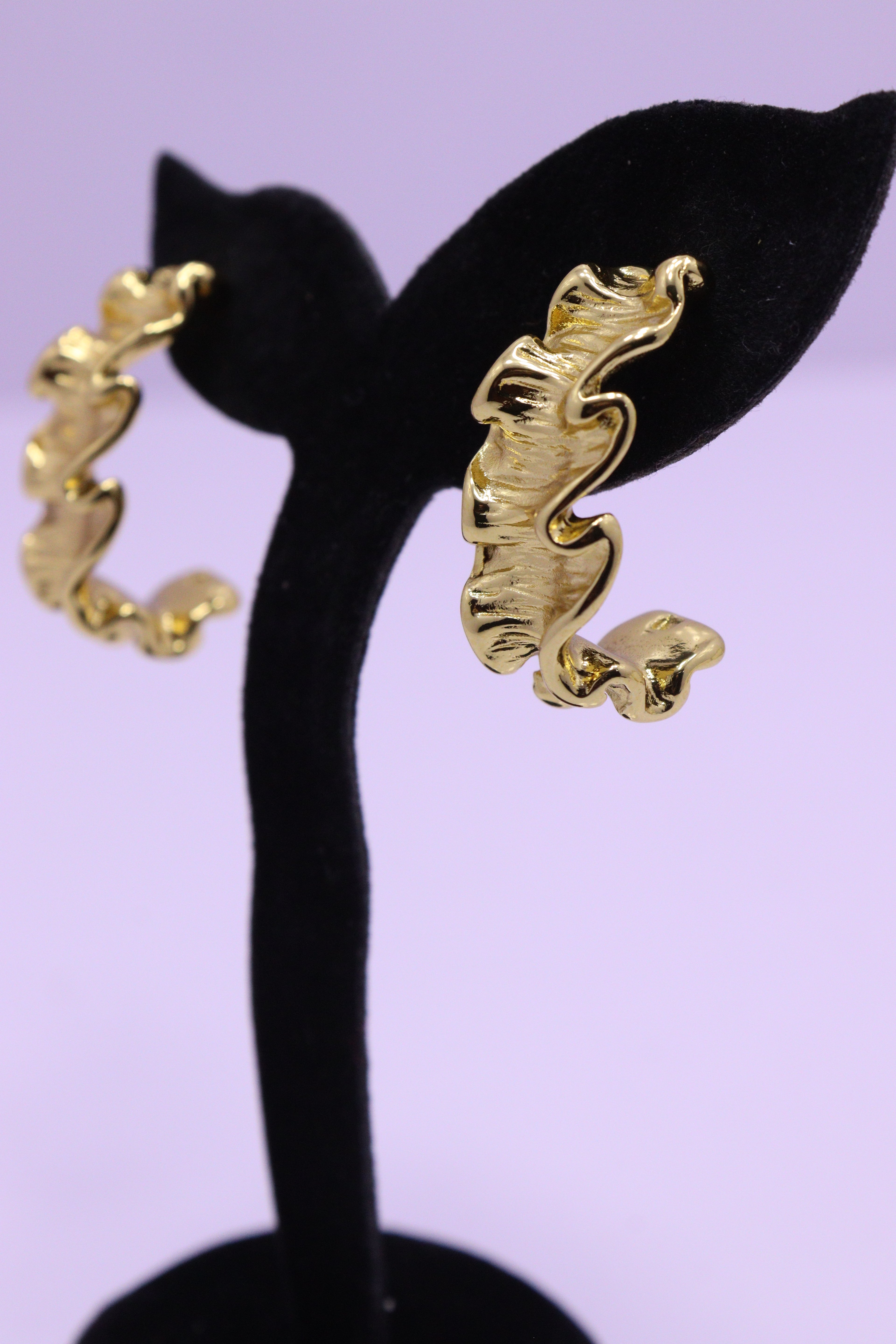 Bold Glow Series 0015 - AZ Golden Ear ring