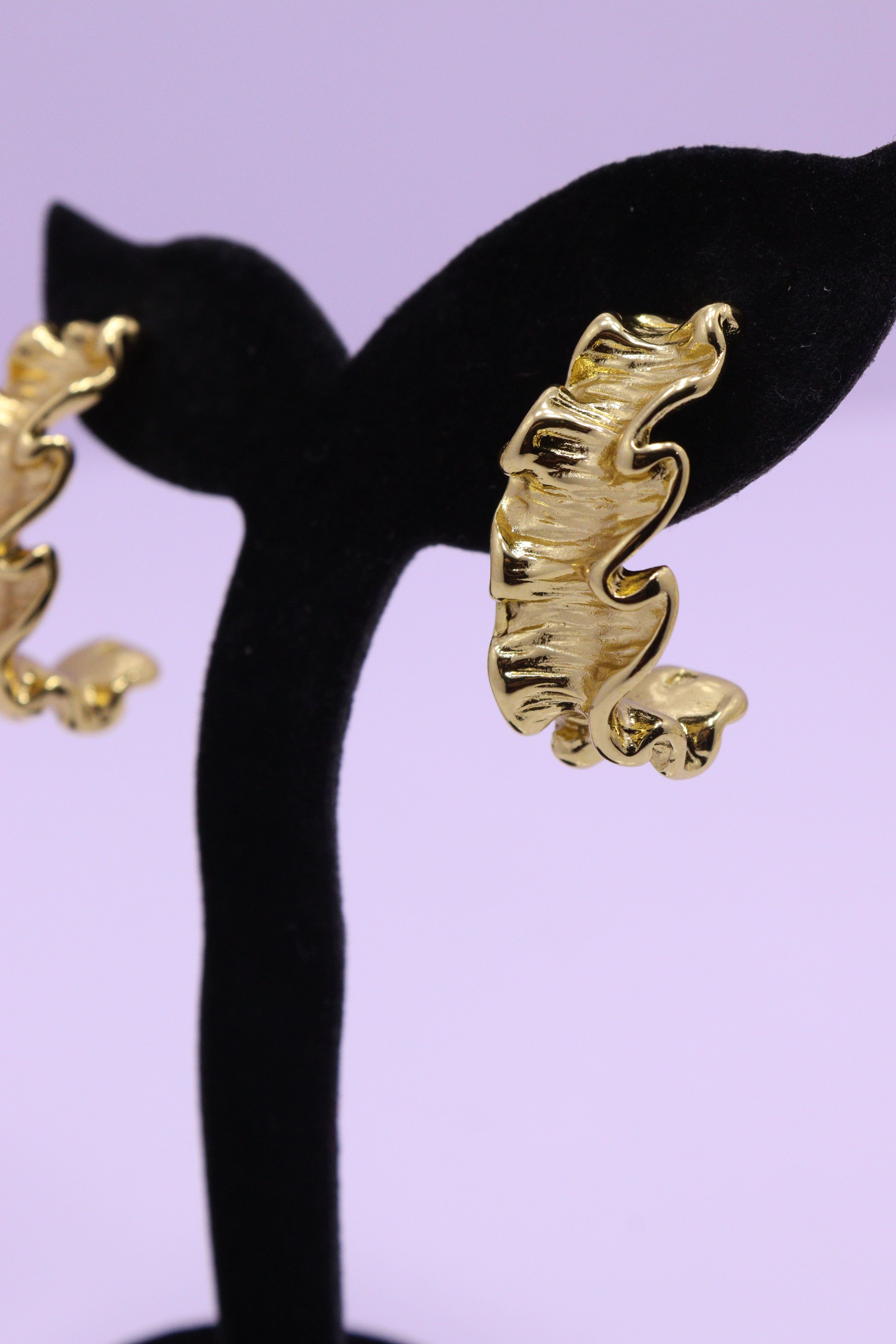Bold Glow Series 0015 - AZ Golden Ear ring