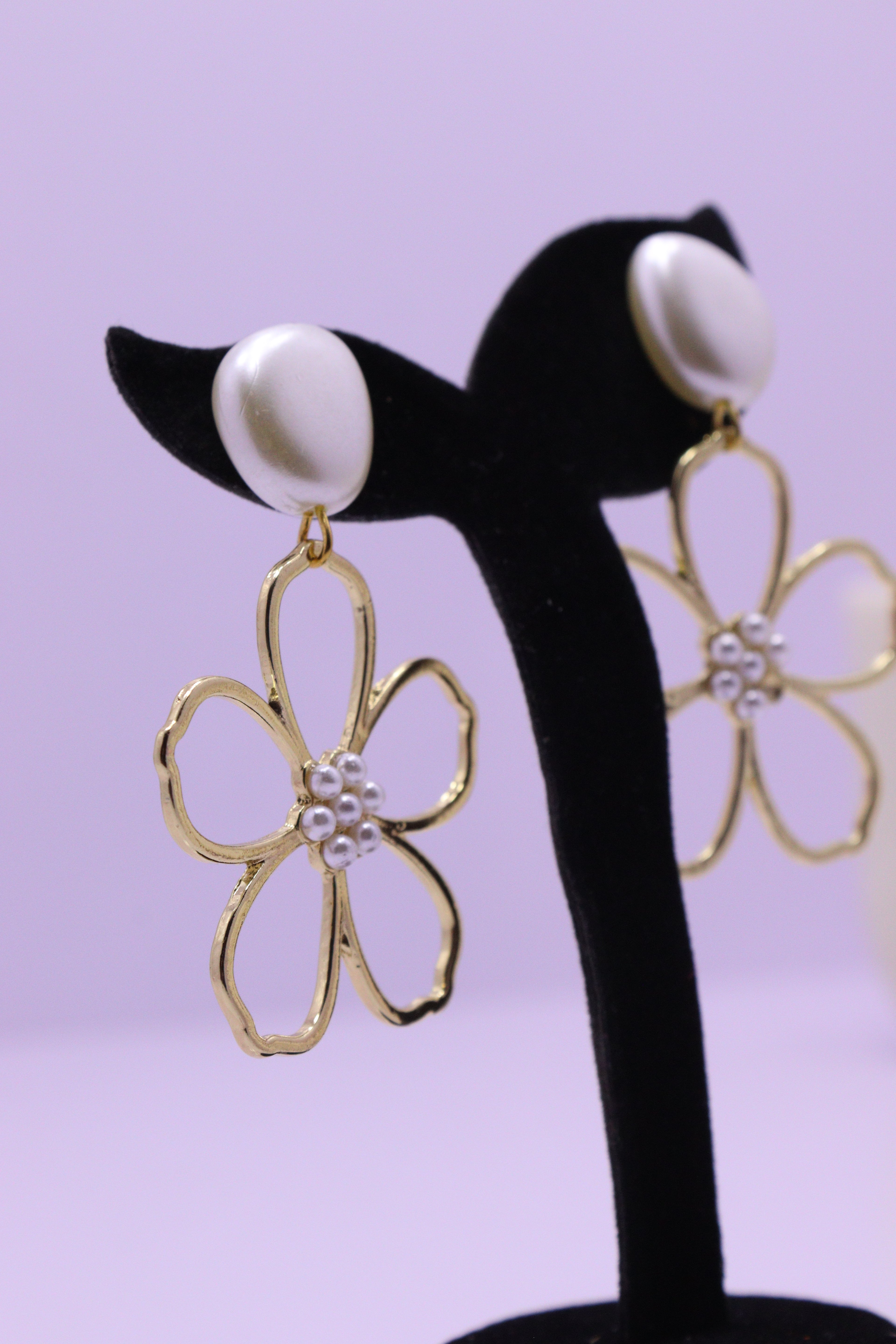 Bold Glow Series 0018 - AZ Golden Ear ring