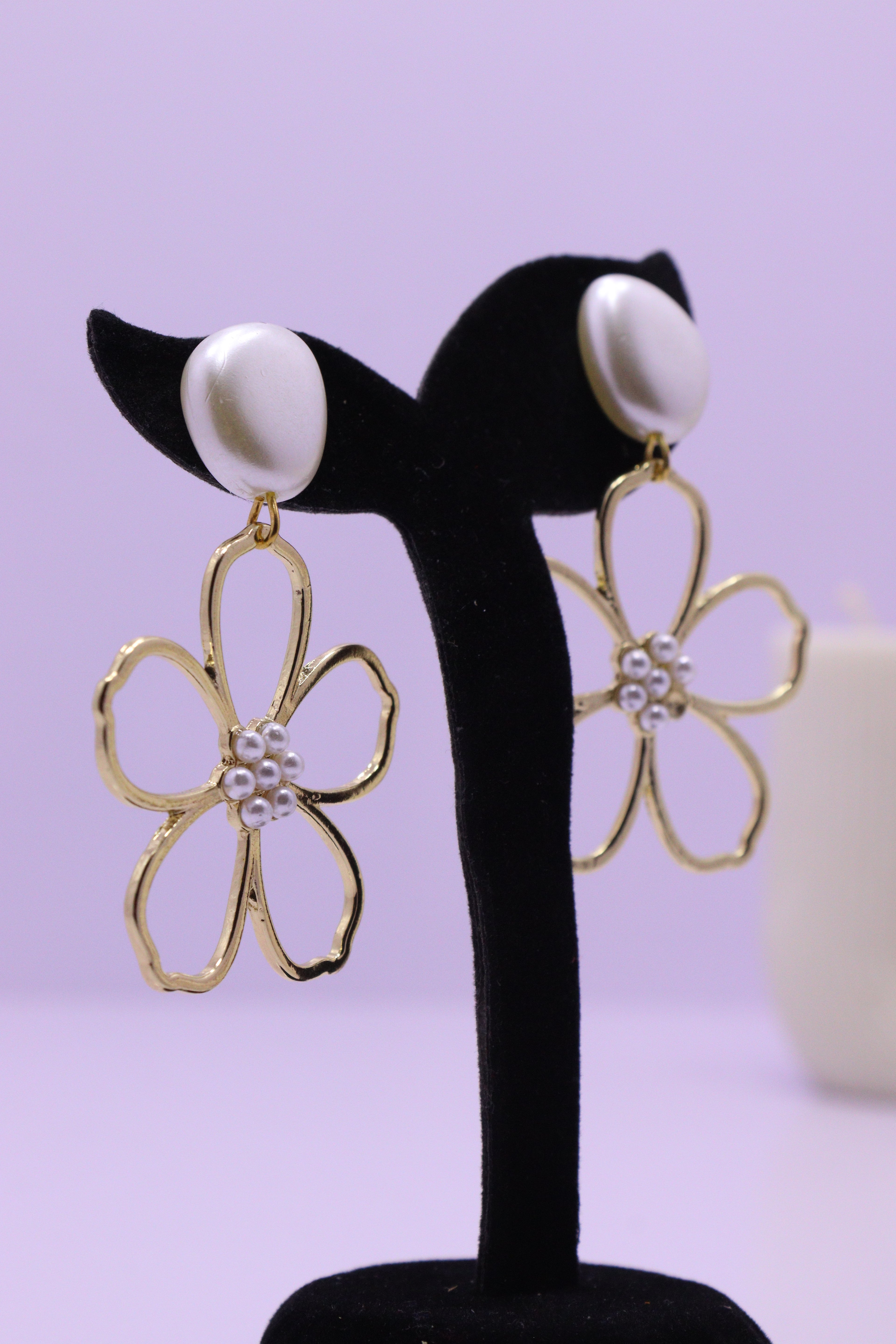 Bold Glow Series 0018 - AZ Golden Ear ring