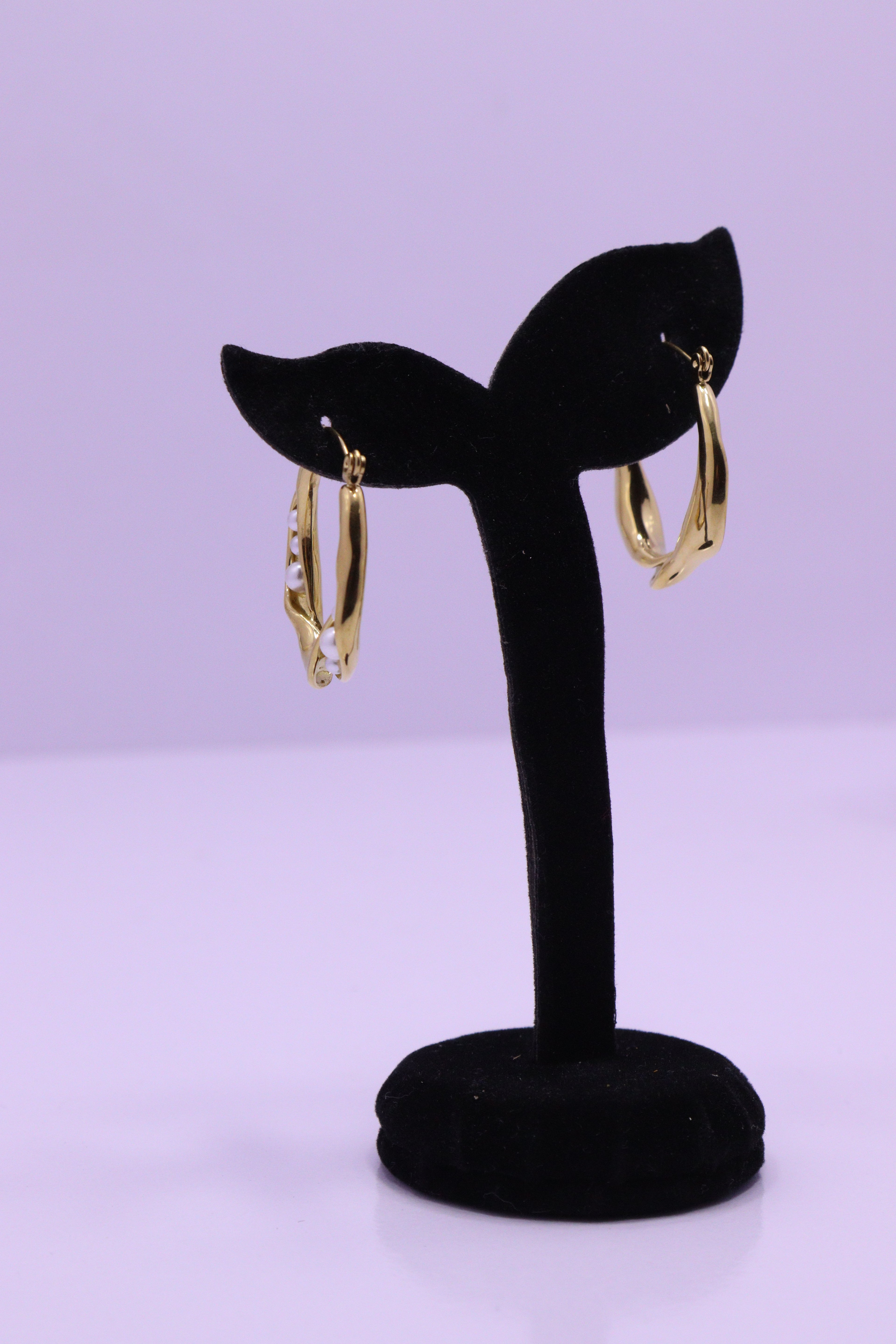 Bold Glow Series 0019 - AZ Golden Ear ring