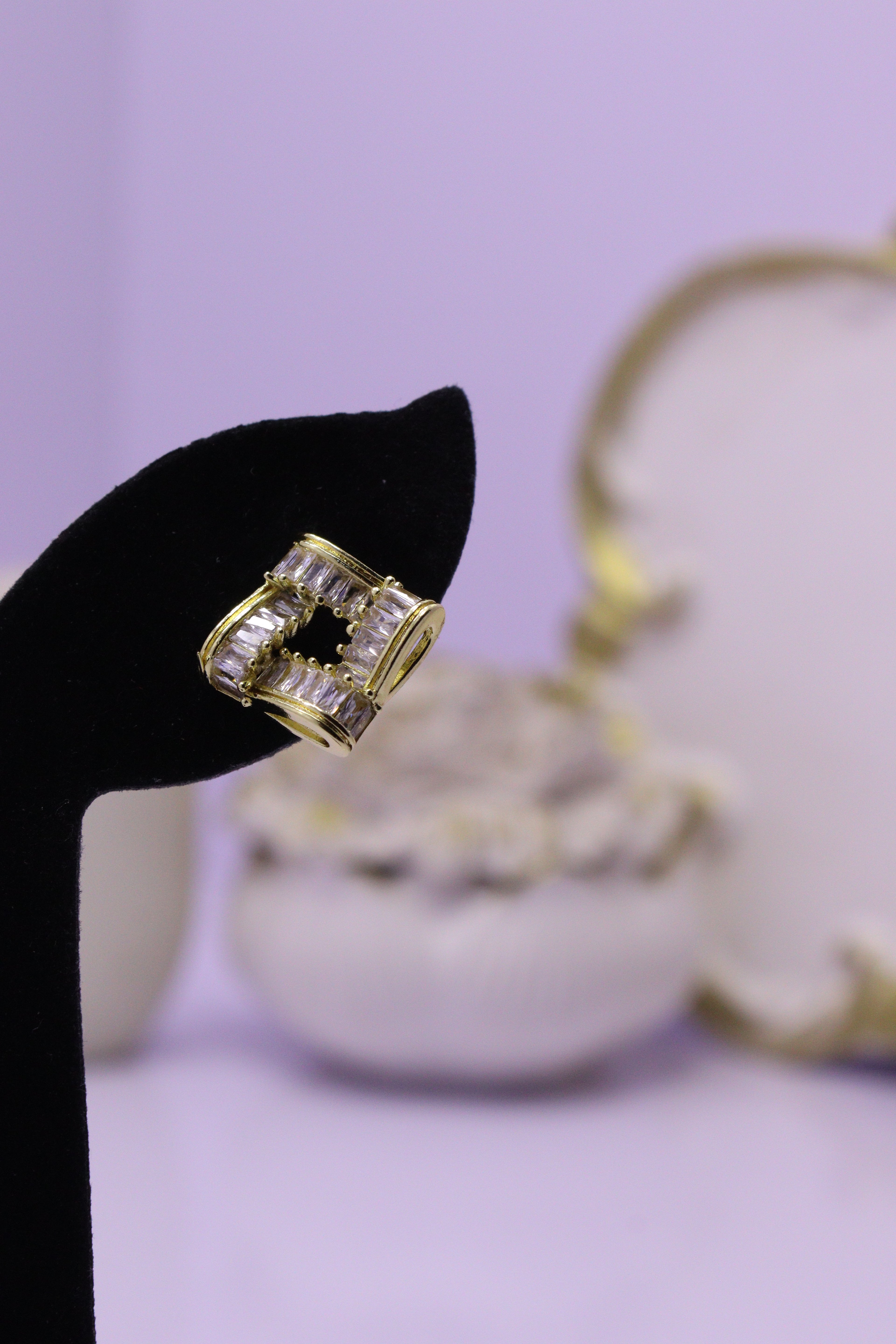 Bold Glow Series 0081 - AZ Golden Ear ring