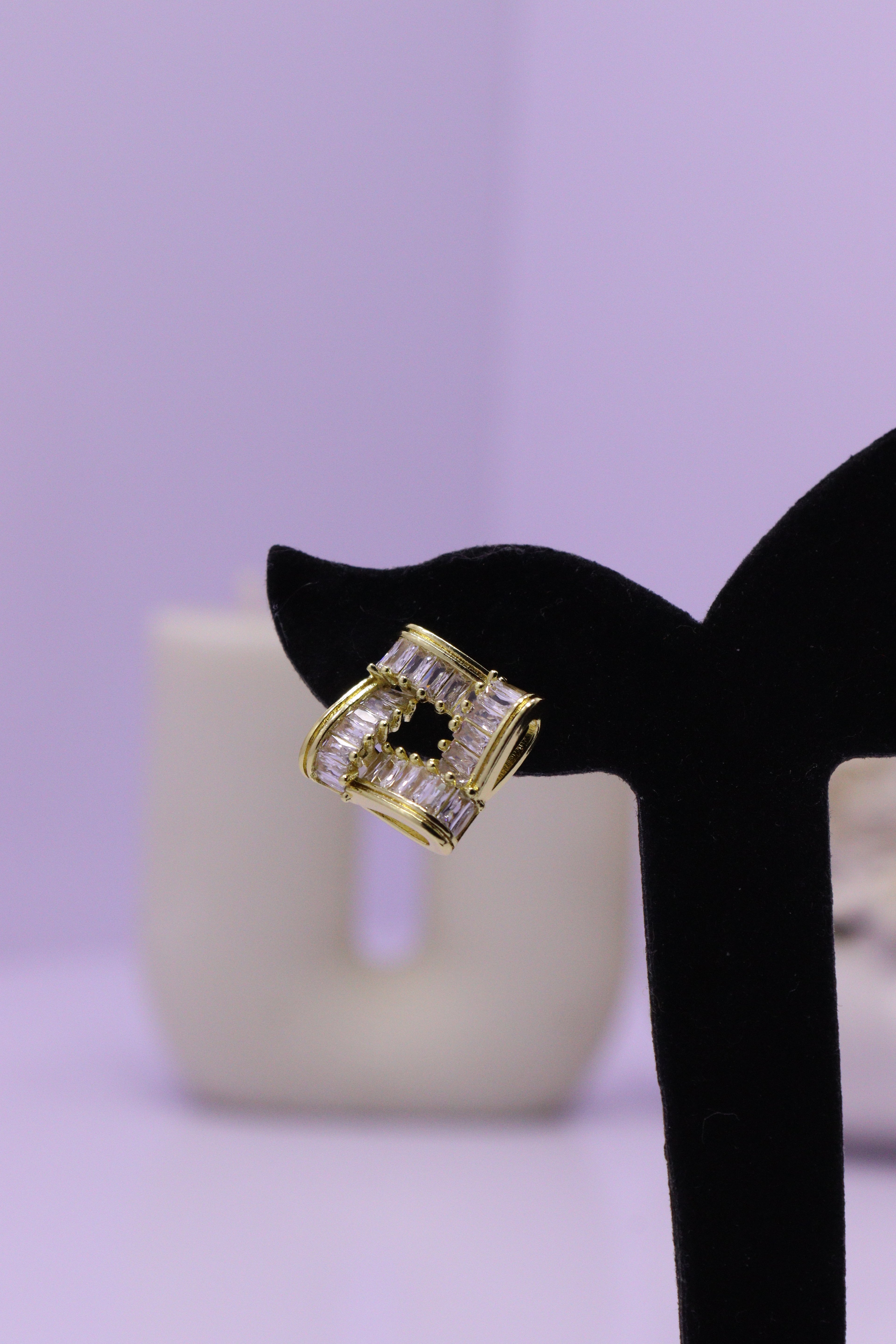 Bold Glow Series 0081 - AZ Golden Ear ring