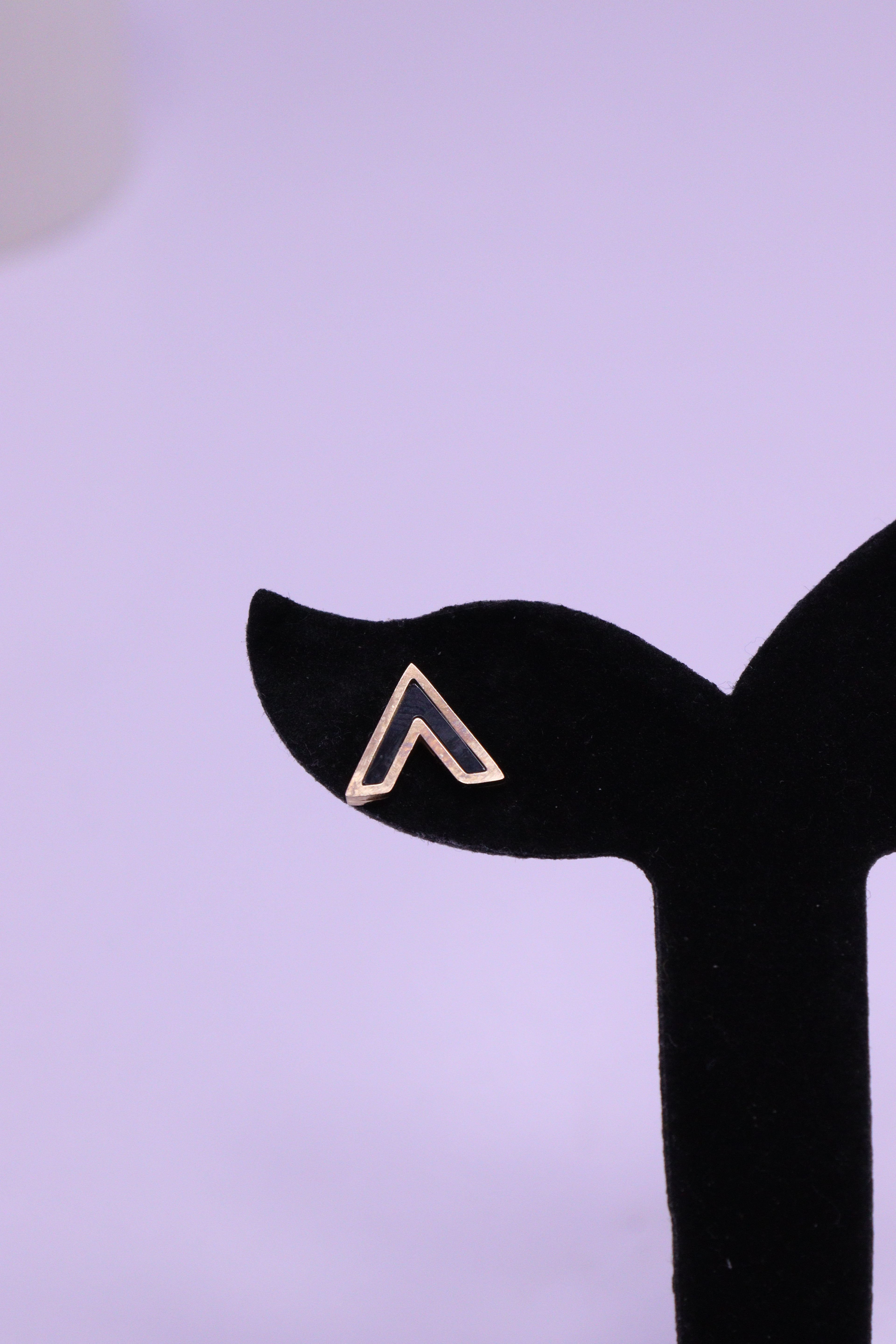 Bold Glow Series 0142 - AZ Golden Ear ring