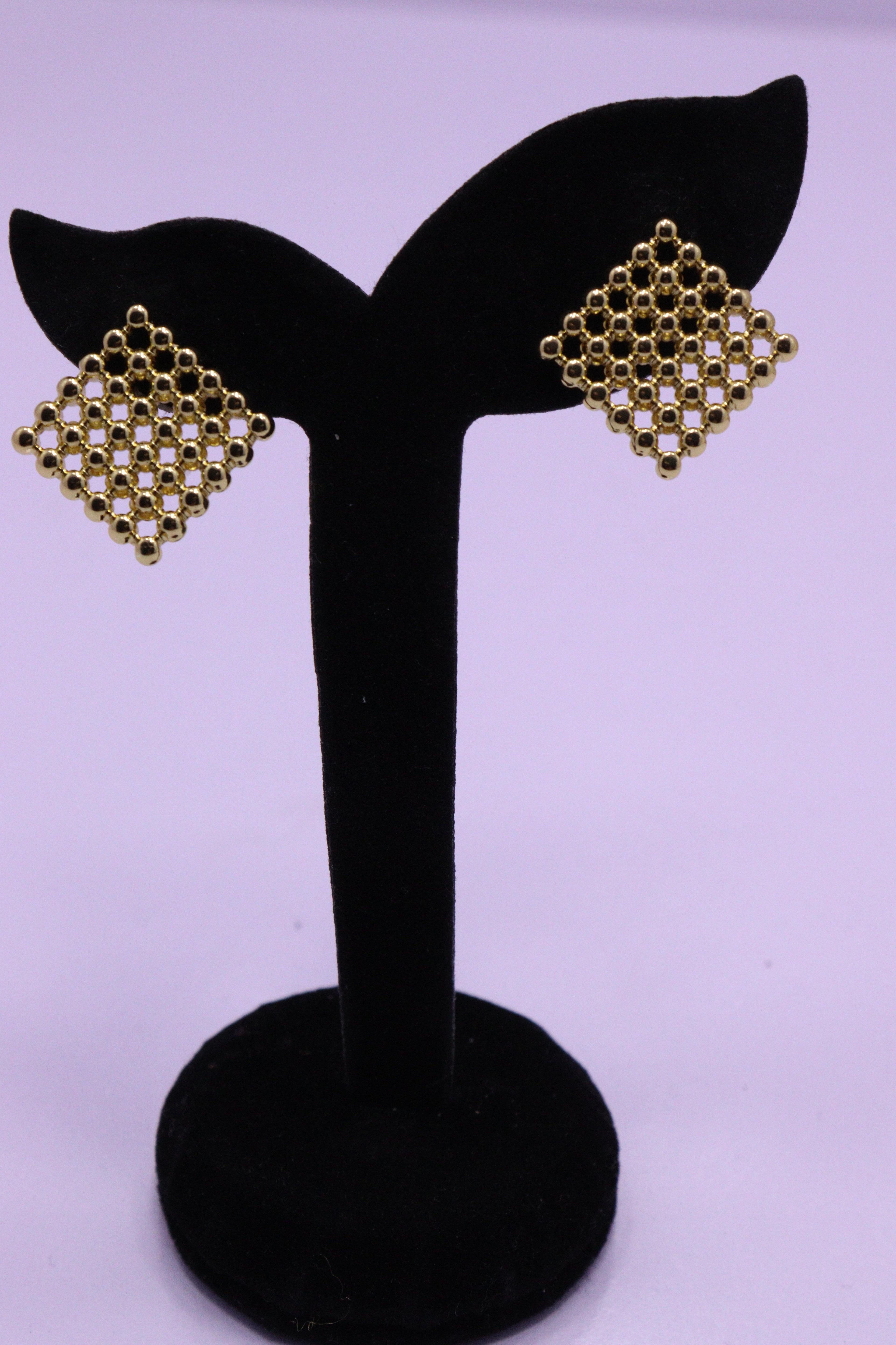 Bold Glow Series 0144 - AZ Golden Ear ring