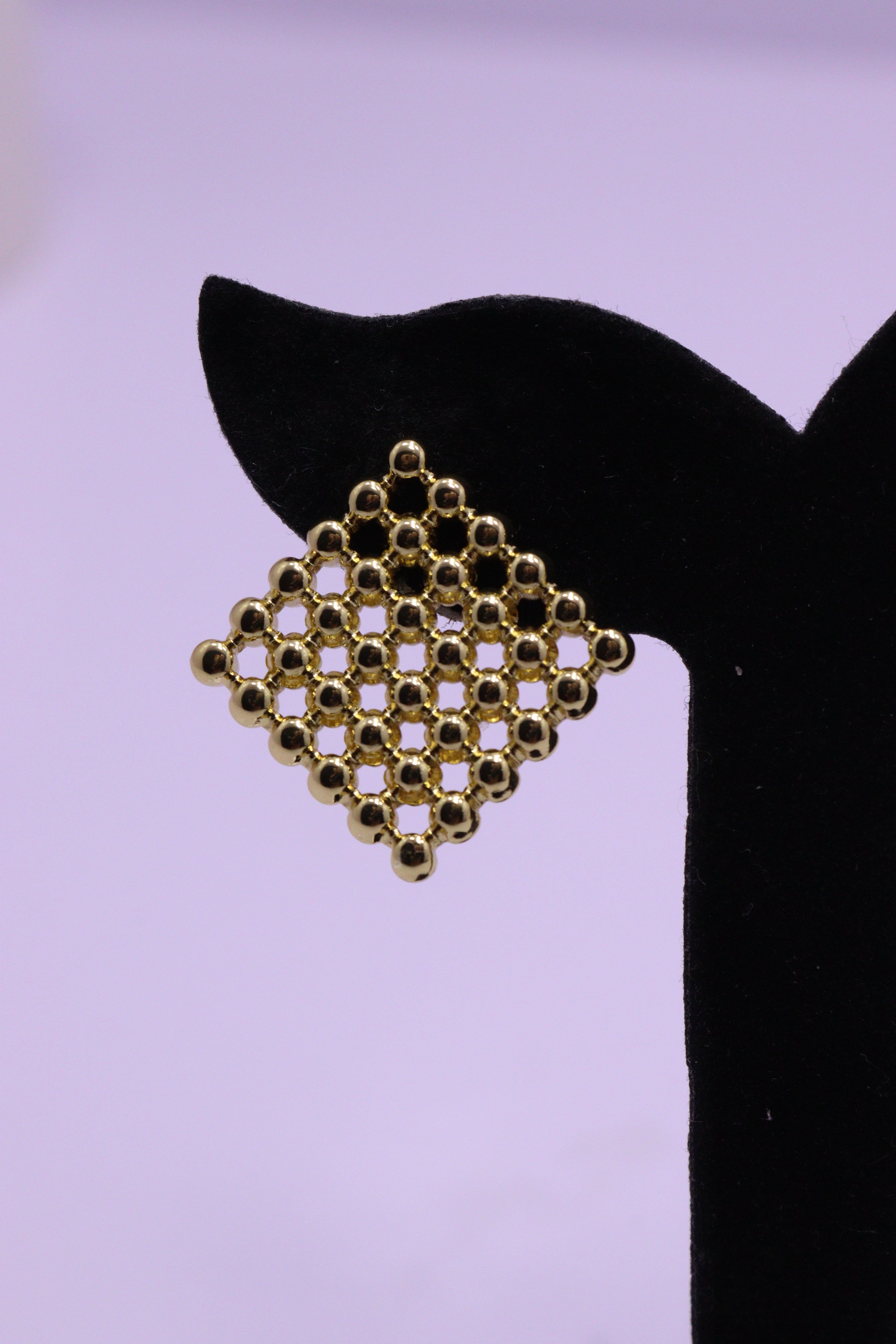 Bold Glow Series 0144 - AZ Golden Ear ring