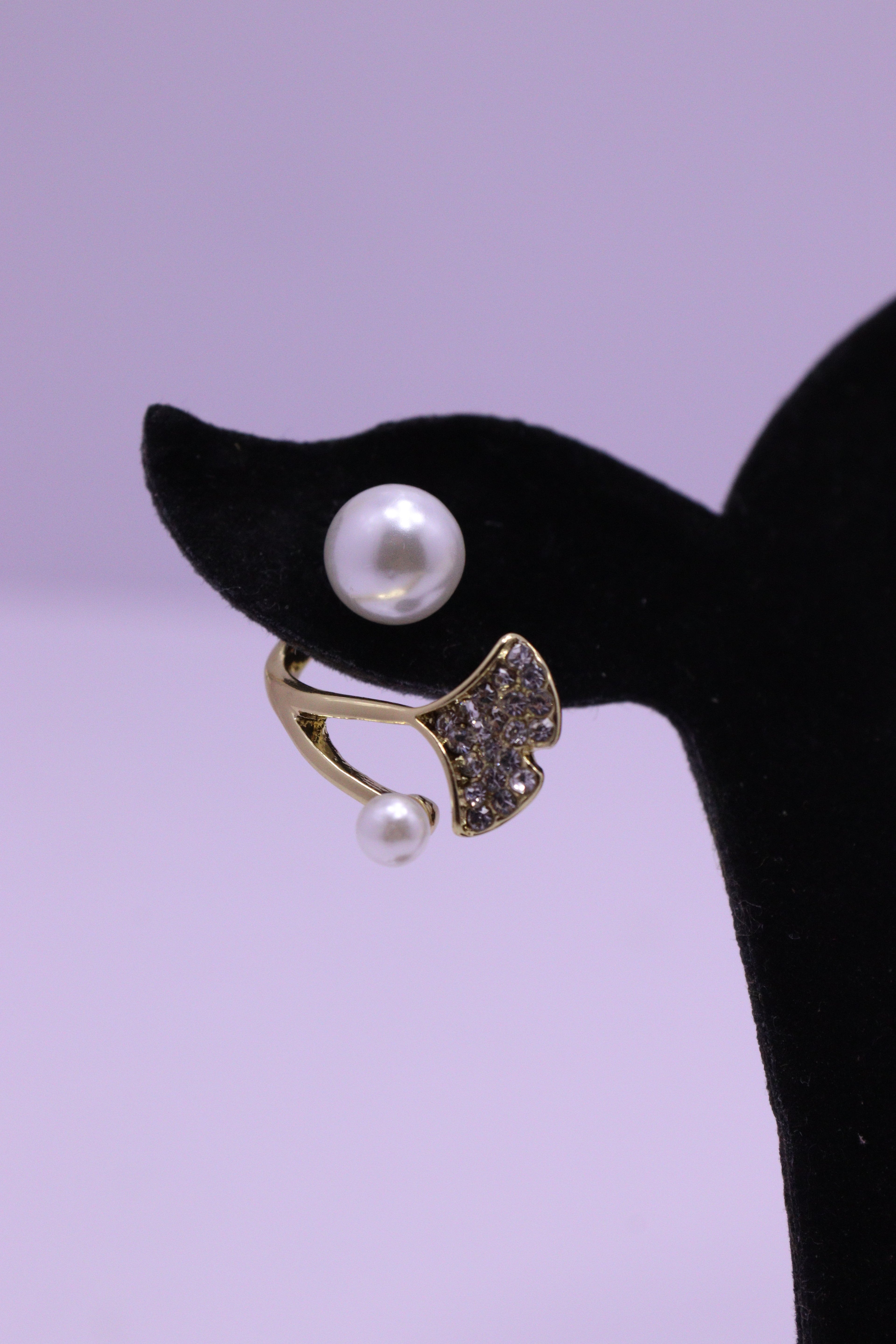 Bold Glow Series 0147 - AZ Golden Ear ring