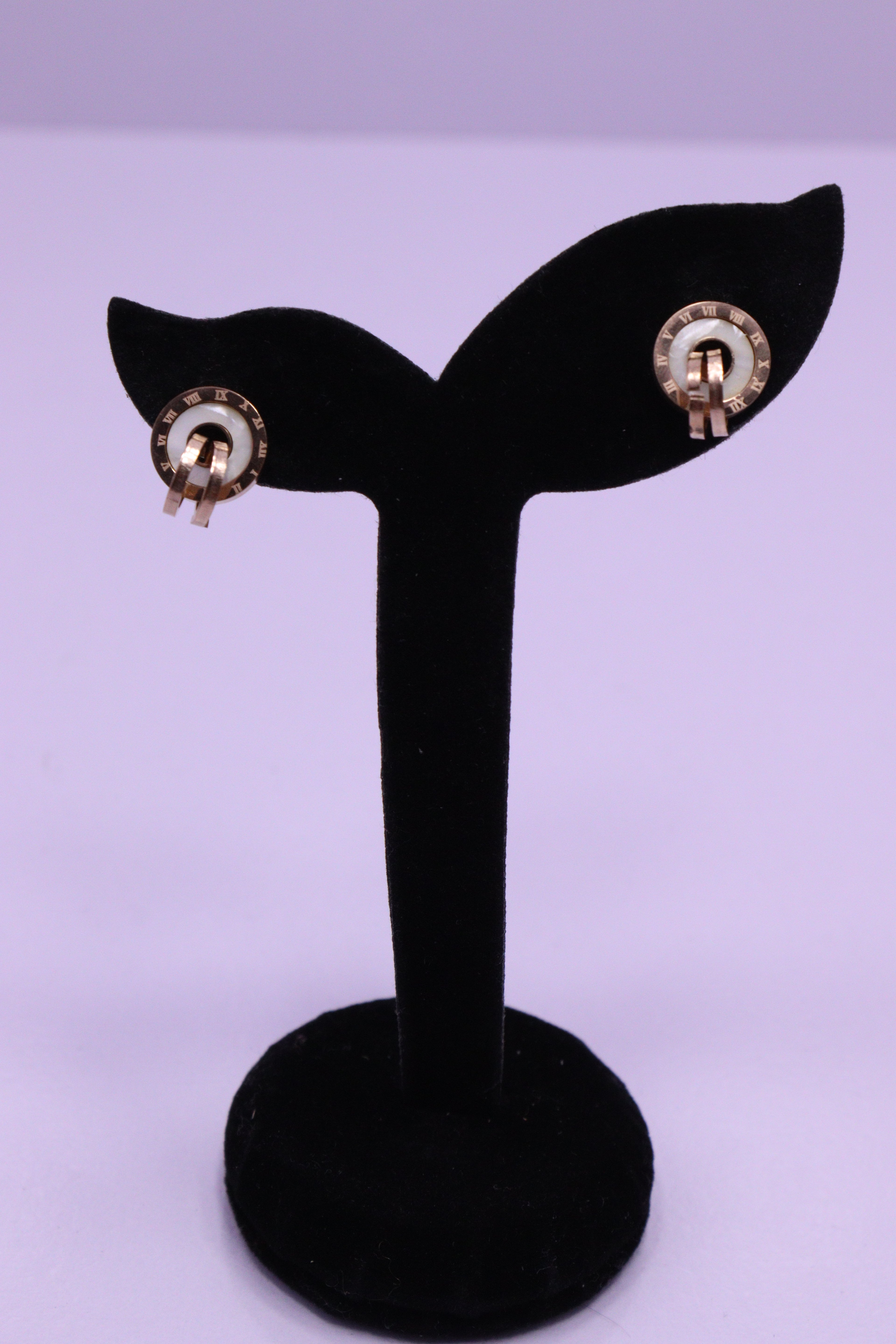 Bold Glow Series 0149 - AZ Golden Ear ring