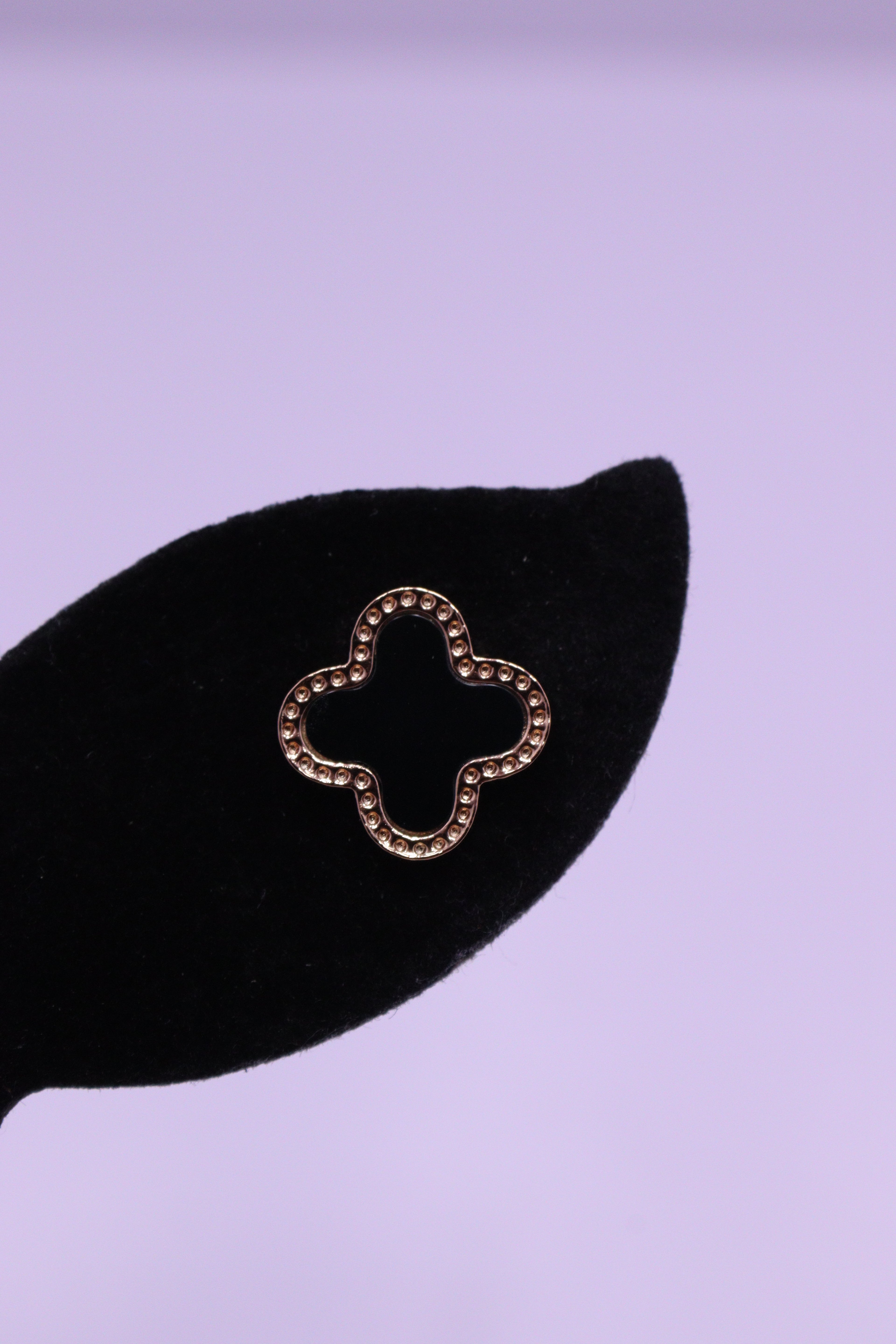 Bold Glow Series 0150 - AZ Golden Ear ring